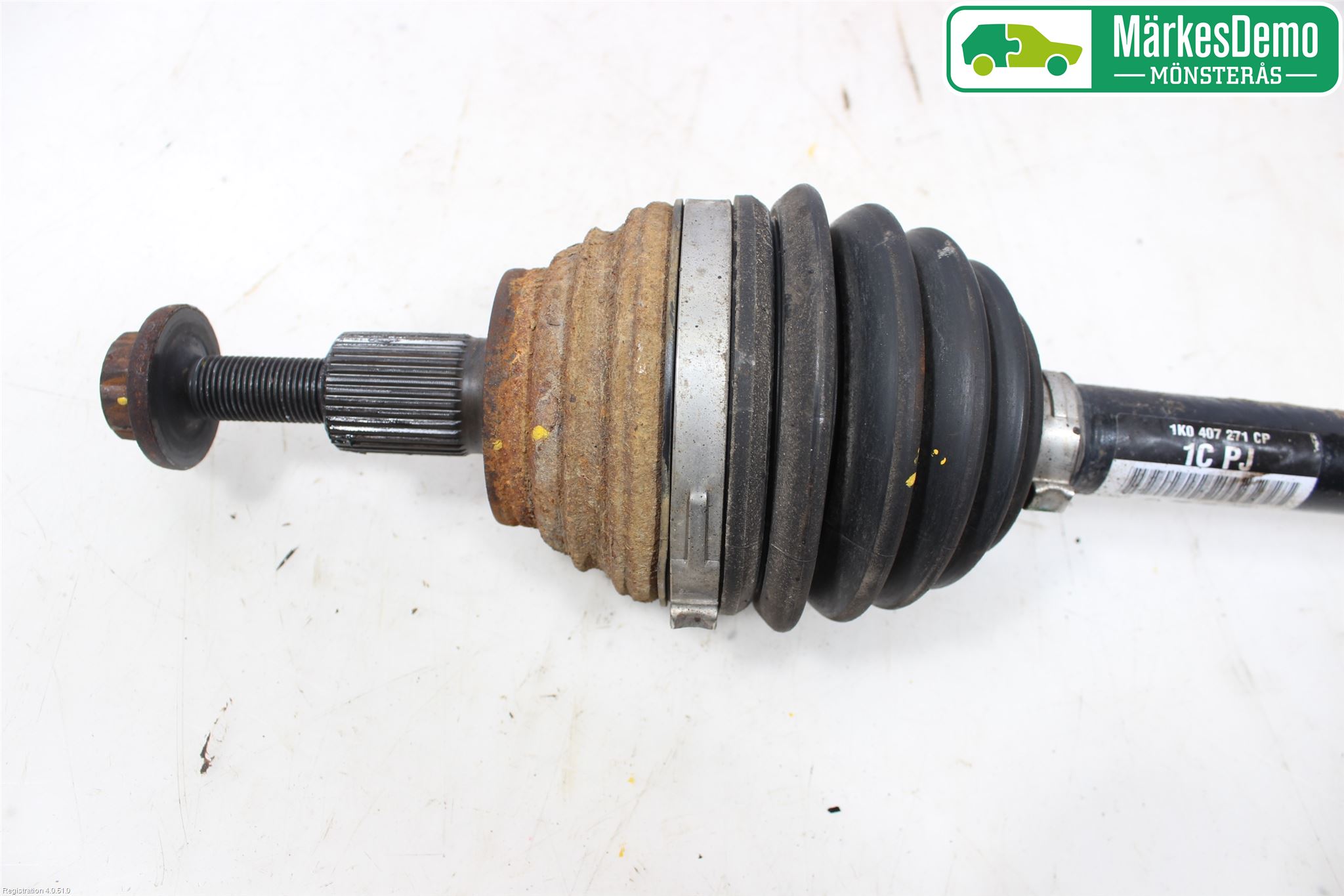 Volkswagen VW GOLF VI 09-13 Drivaxel Fram Vänster