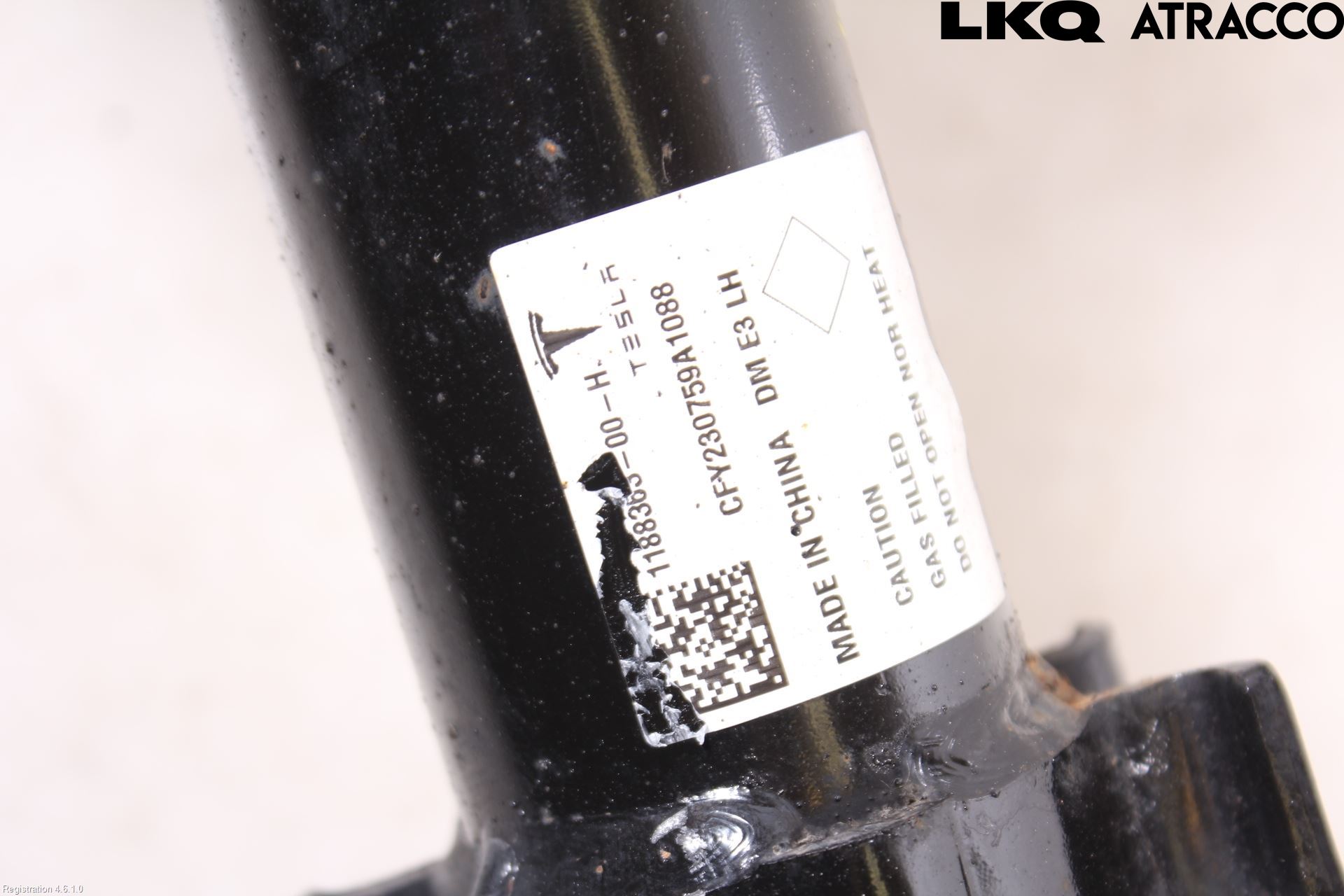 Tesla MODEL Y 21- Fjäderben Fram Vänster