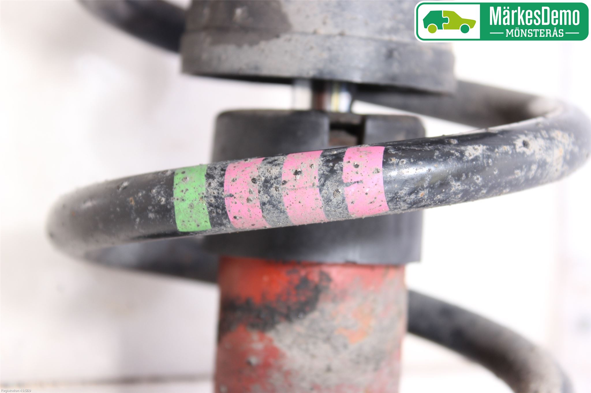 Audi A4/S4 05-07 Fjäderben Fram Vänster