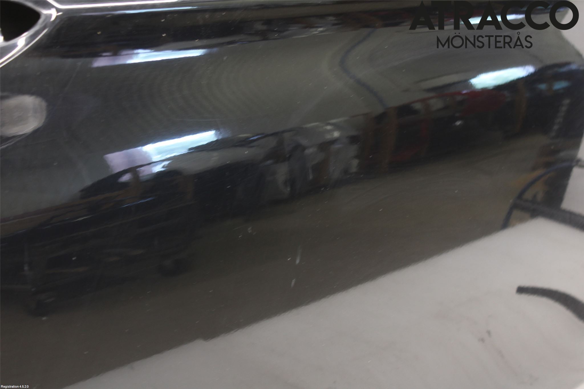 BMW 5 F10/F11/F18 09-17 Dörr Fram Höger