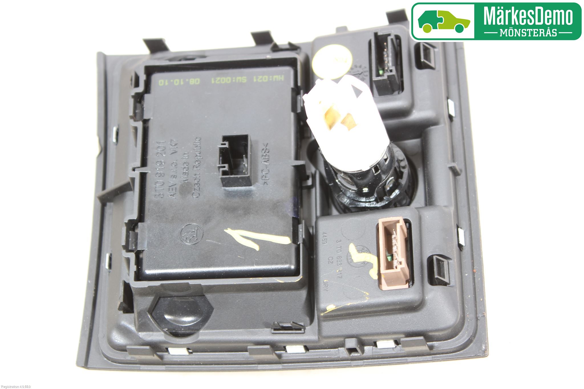 Skoda SUPERB 09-15 Instrument Klocka