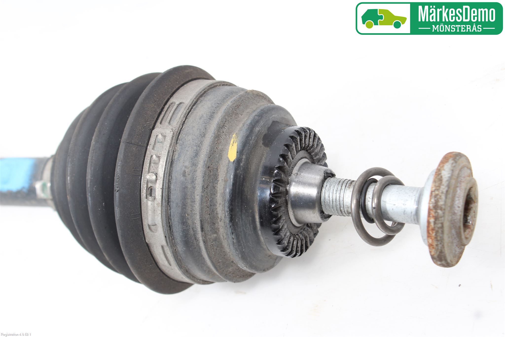 BMW 3 F30/F31/F80 12-19 Drivaxel Fram Höger