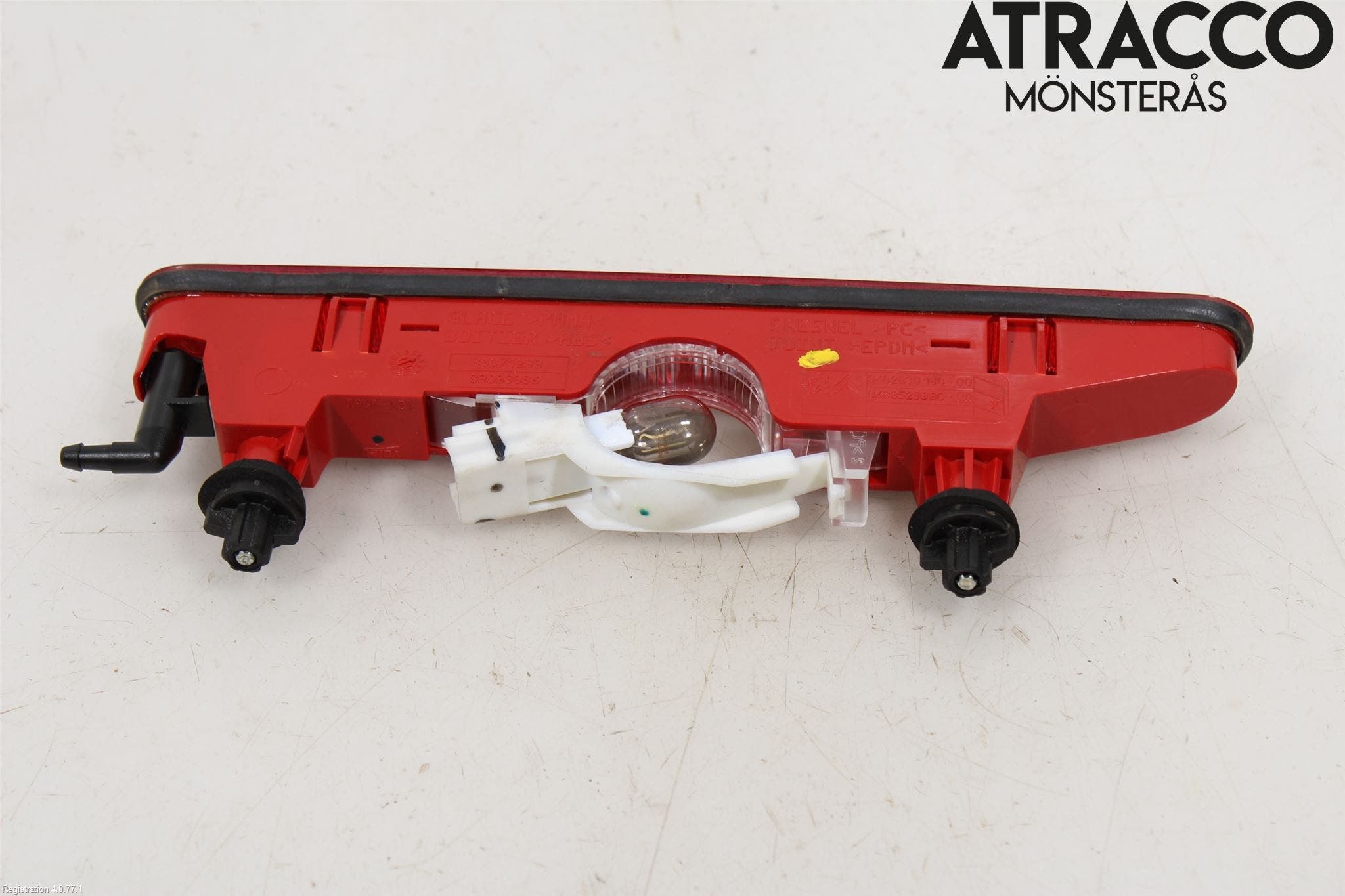 Peugeot PARTNER 08-15 Bromsljus Bakruta