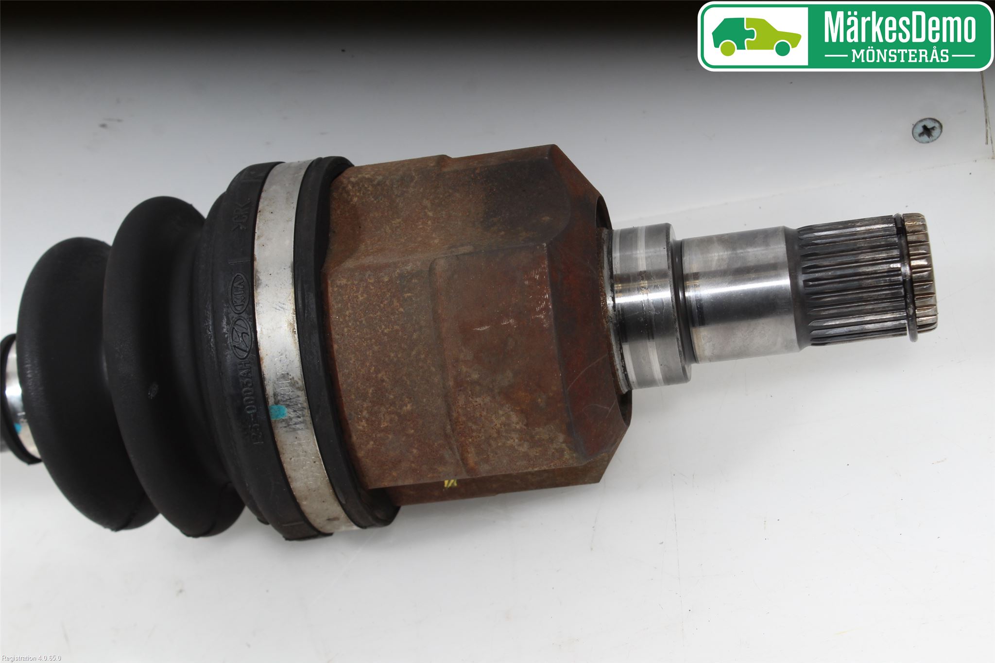 Kia CARENS II 07-12 Drivaxel Fram Höger