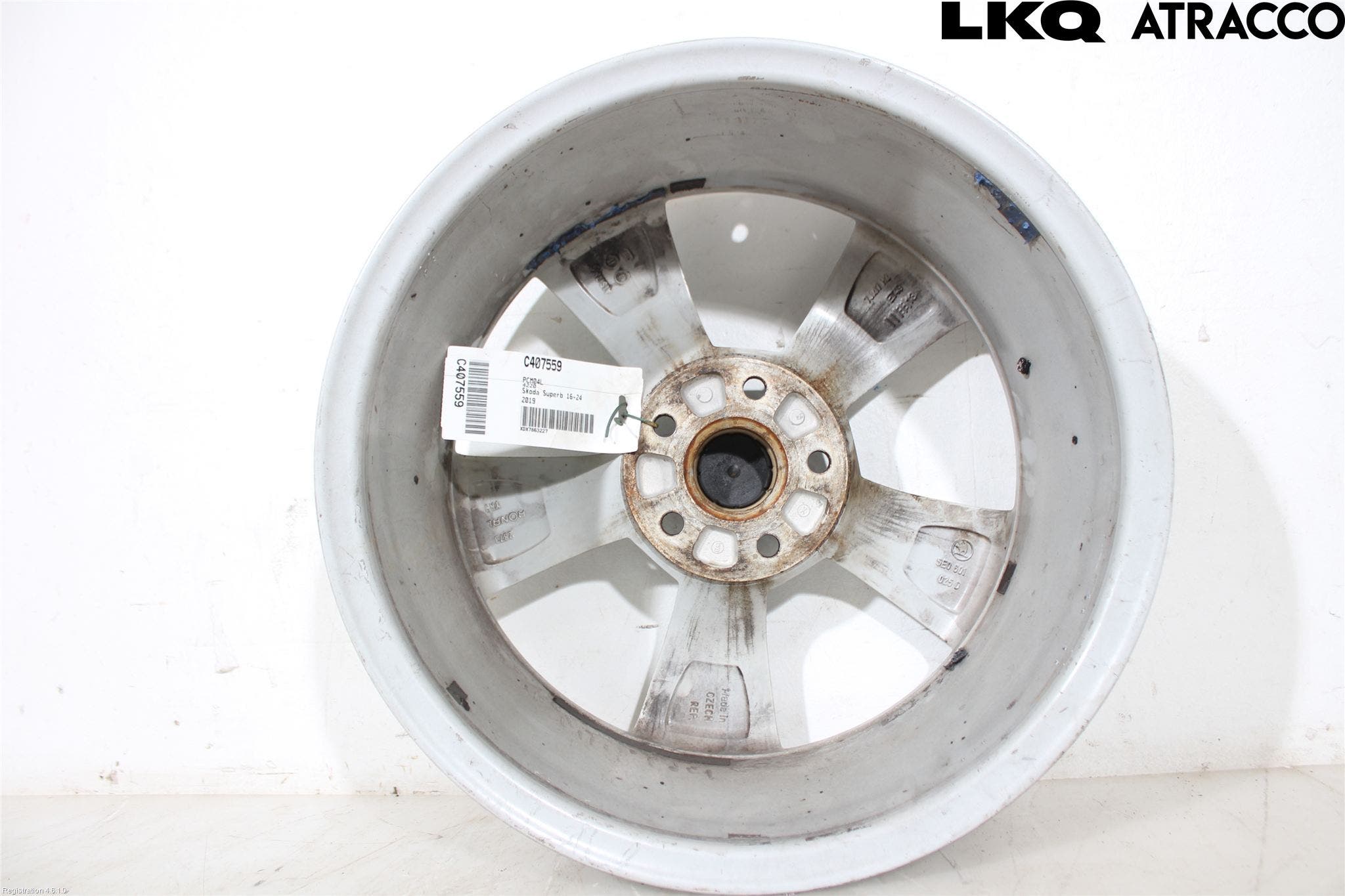 Skoda SUPERB 16-24 Fälg Aluminium