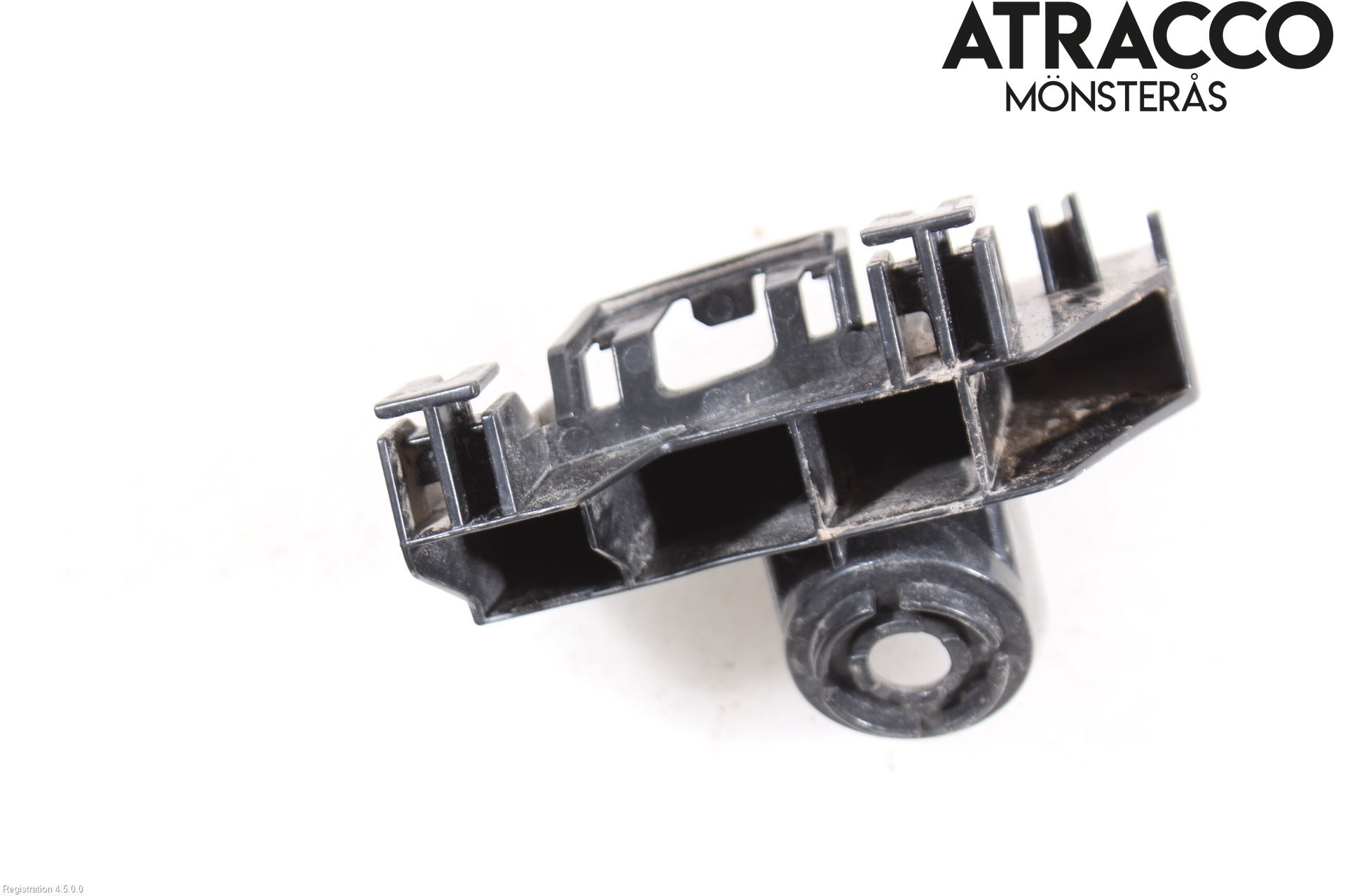 Toyota AURIS 13-19 Stötfångarfäste Bak Hö