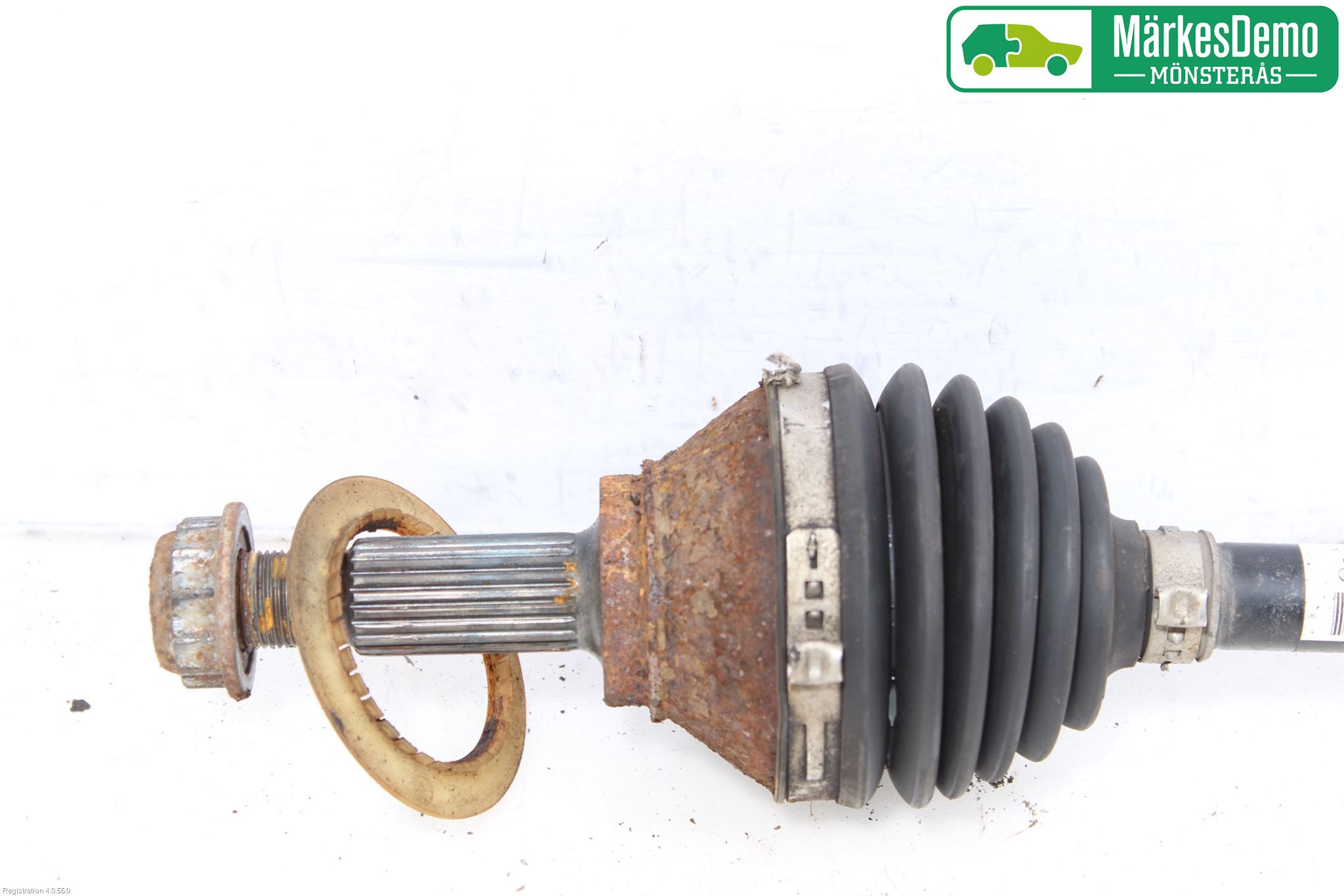 Volkswagen VW UP! / E-UP! Drivaxel Fram Vänster