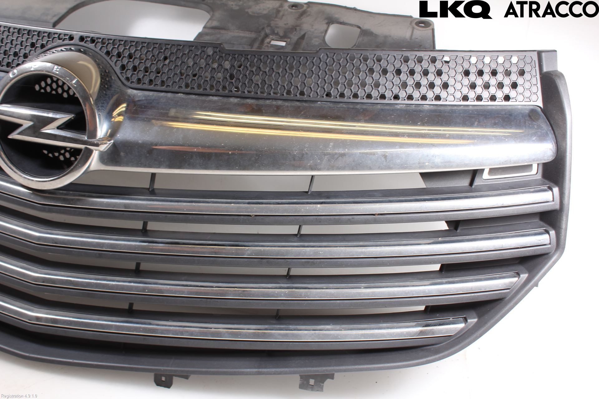 Opel VIVARO 15-19 Grill Komp