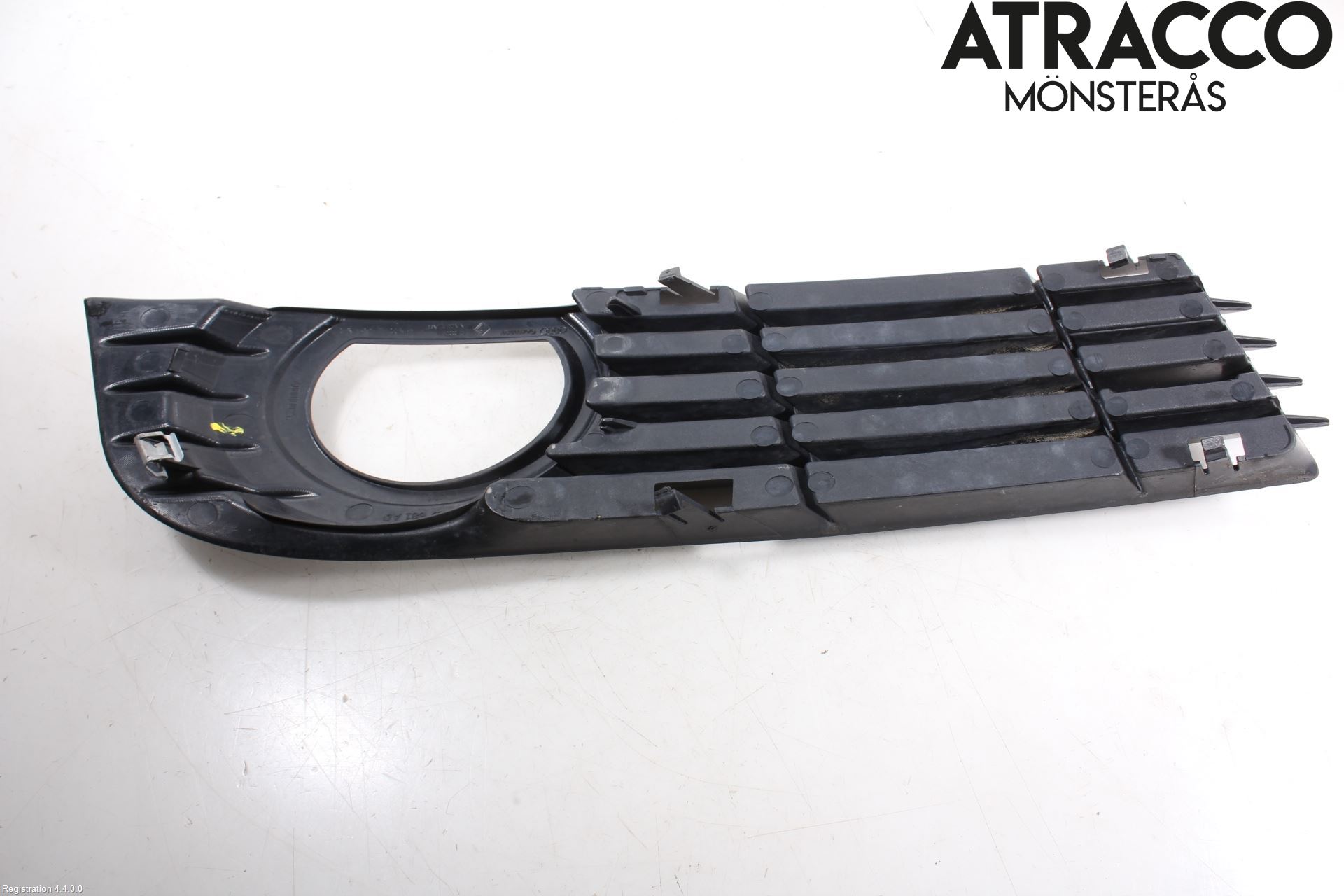 Audi A8/S8 4E  02-09 Dimljussarg Fram