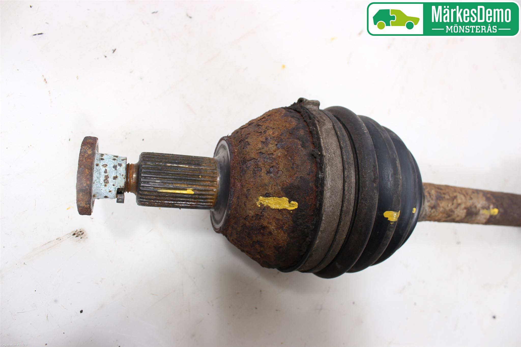 Volkswagen VW POLO 05-09 Drivaxel Fram Vänster