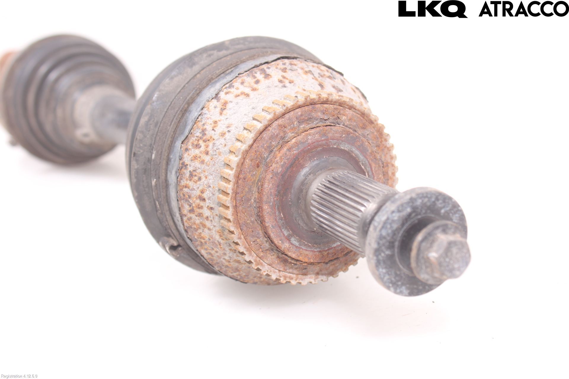 Volvo XC70 05-07 Drivaxel Fram Vänster