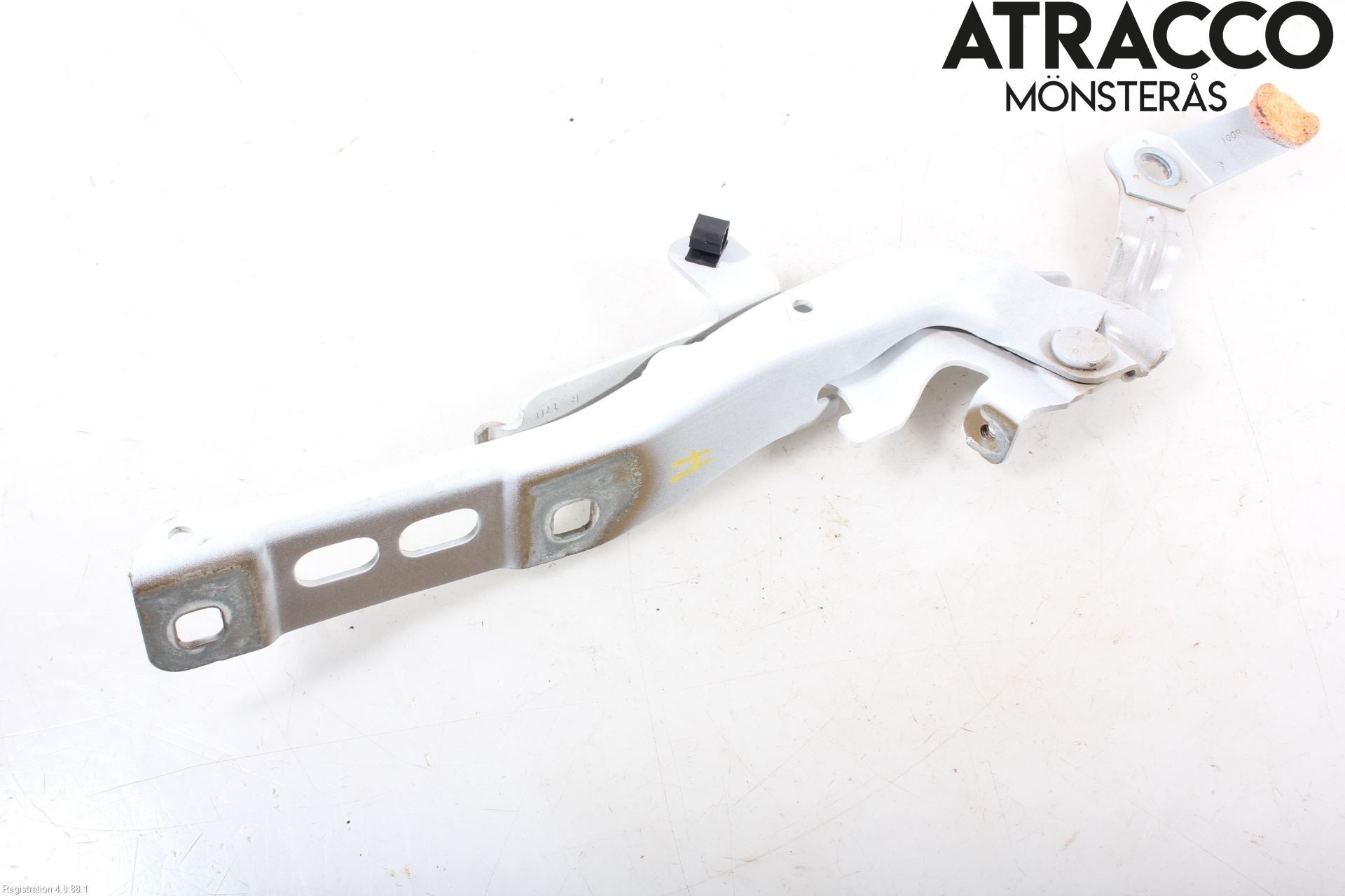 Peugeot 2008/E-2008 20- Huvgångjärn