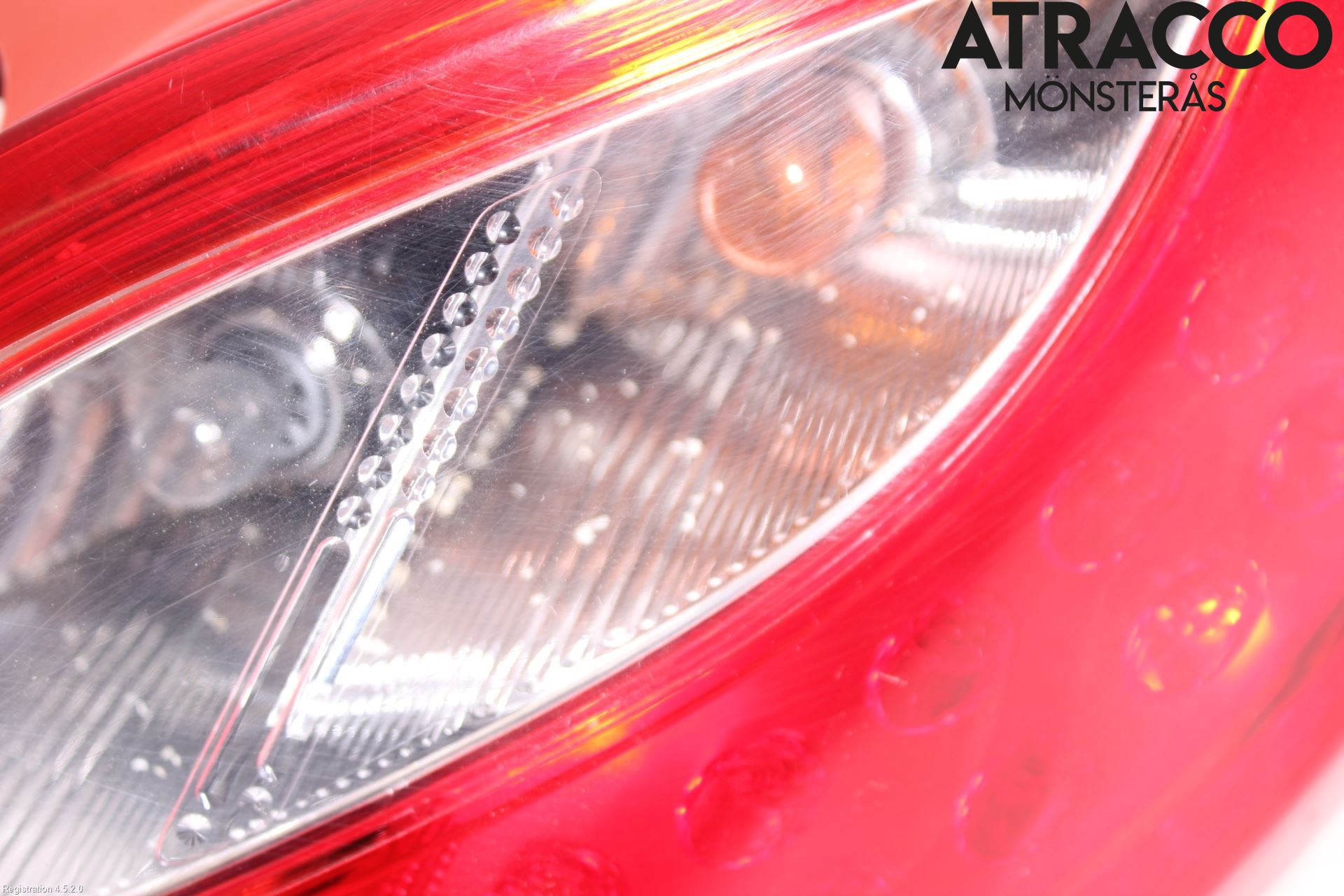 Mazda 2 (DE) 08-15 Bakljus Höger