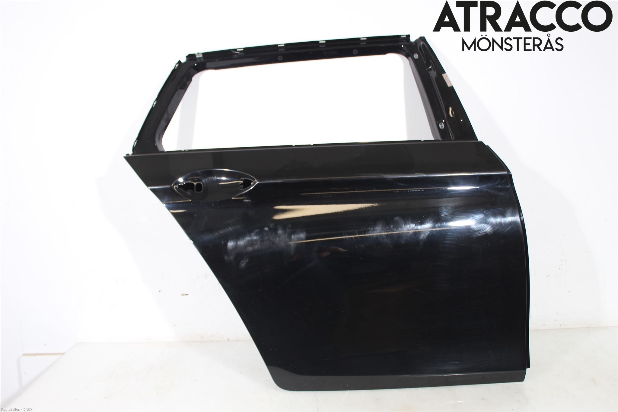 BMW 5 F10/F11/F18 09-17 Dörr Bak Höger