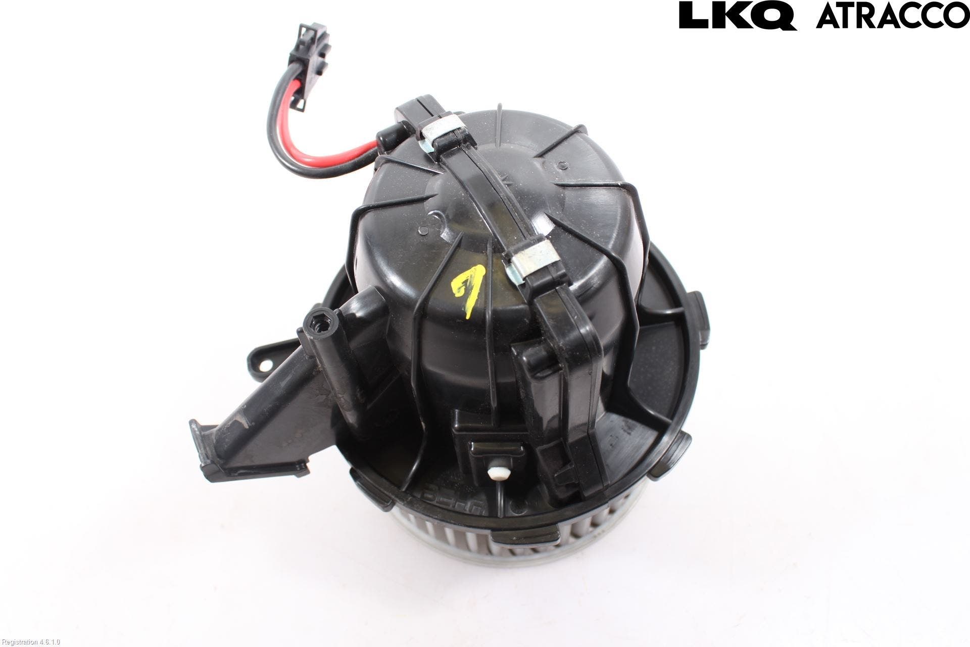 Audi A4 ALLROAD 09-16 Värmefläkt