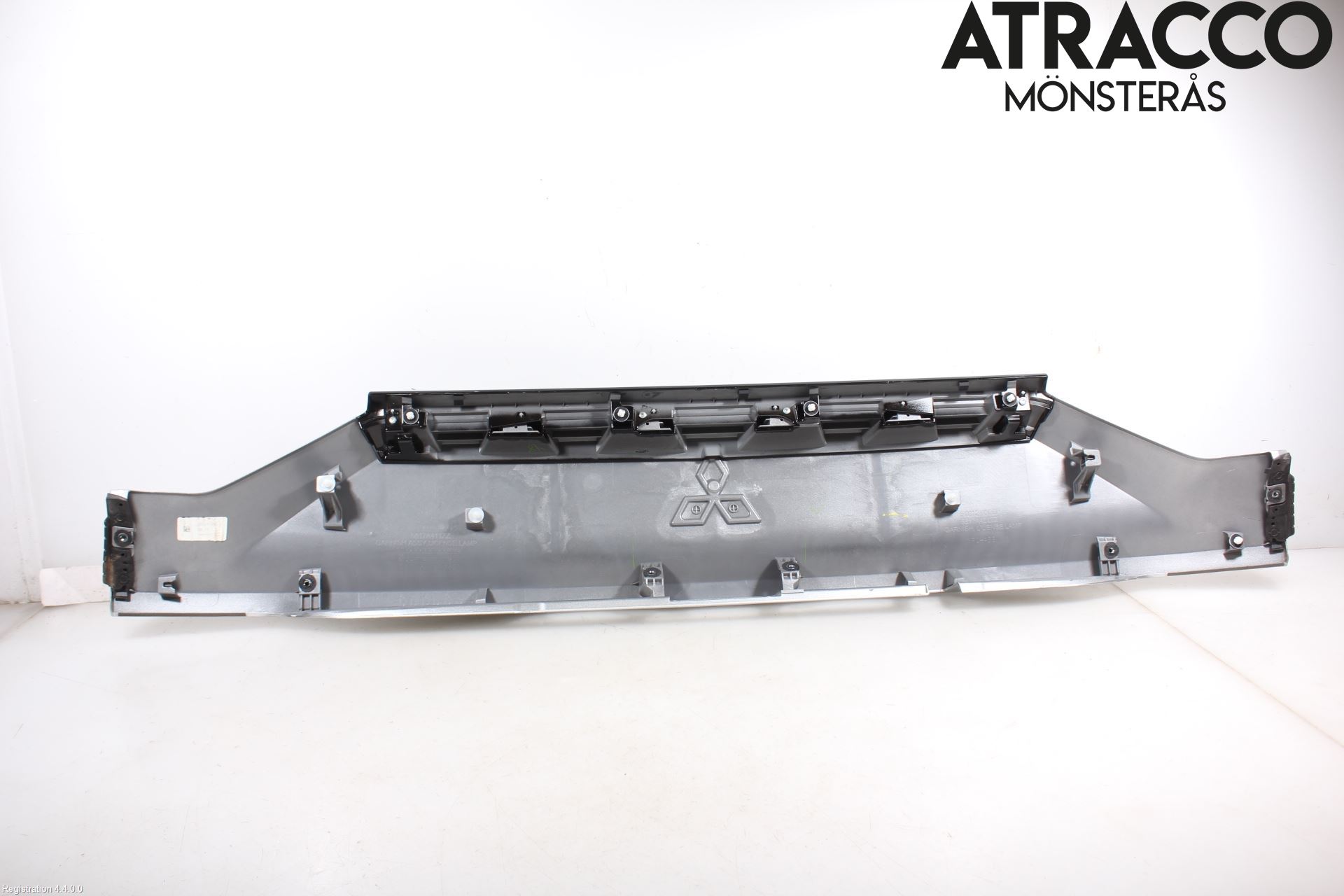 Mitsubishi ECLIPS CROSS List Bak-Baklucka