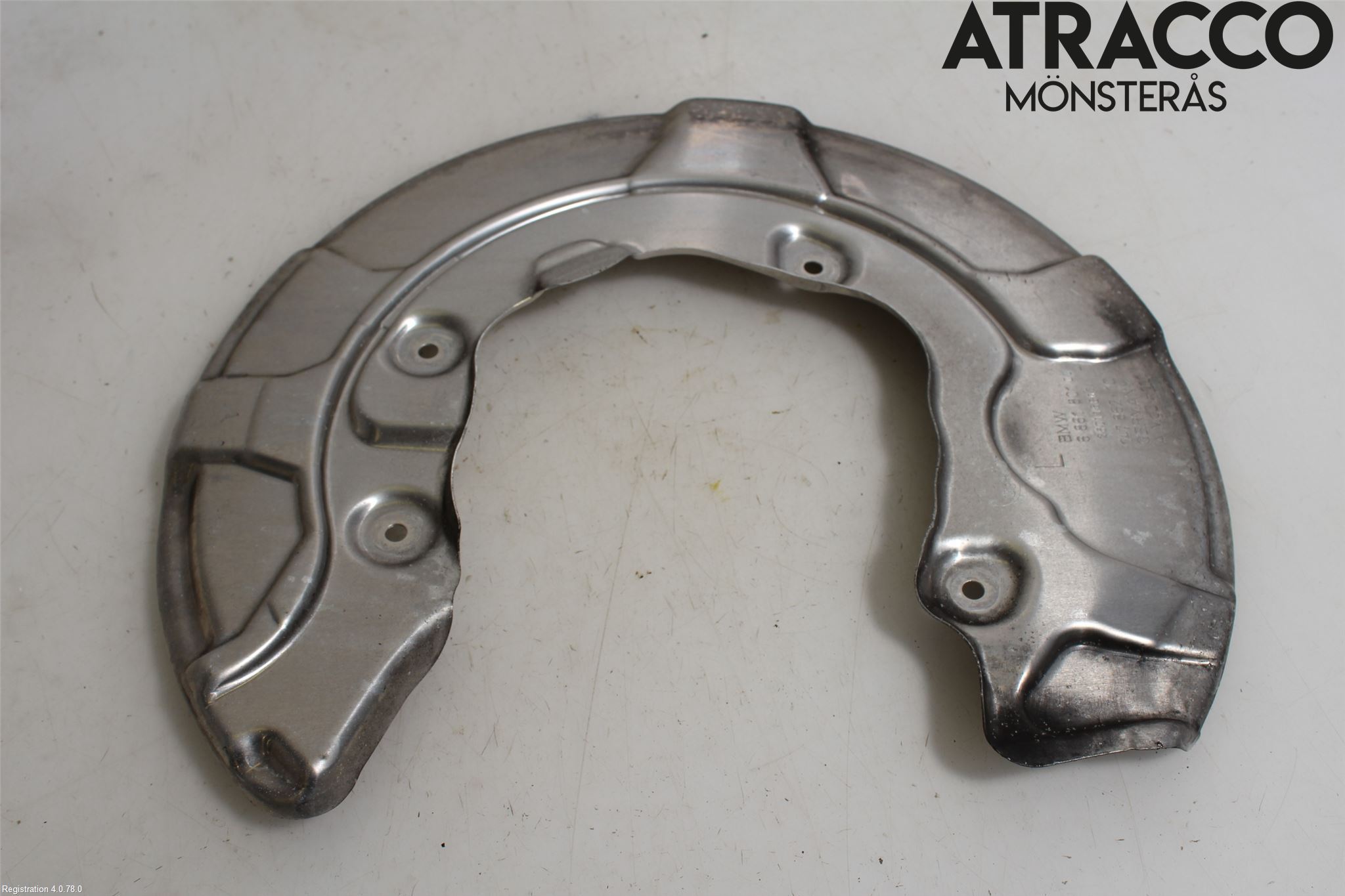 BMW 5 G30/G31/F90 17-23 Bromssköld Bak