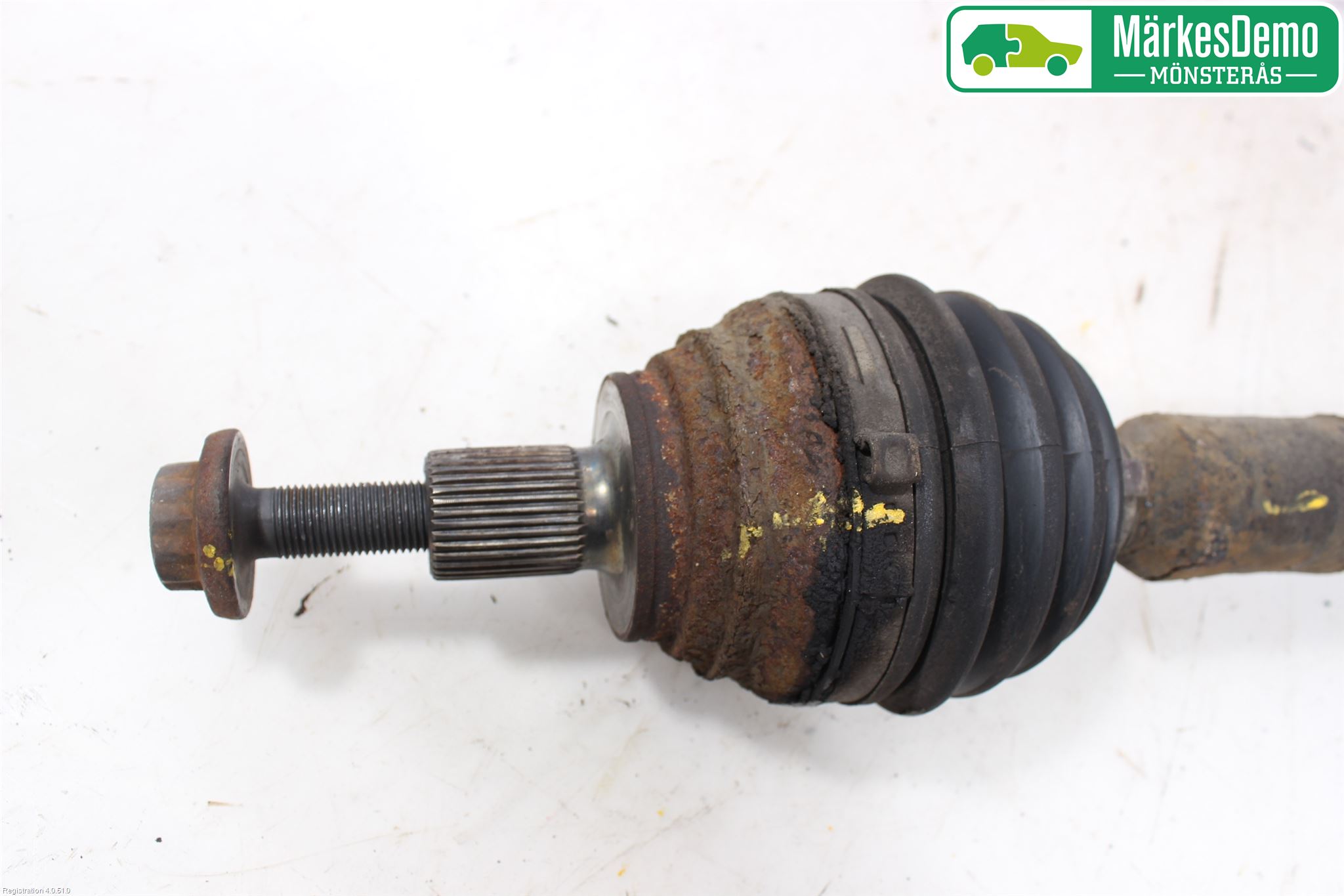 Volkswagen VW GOLF VI 09-13 Drivaxel Fram Höger