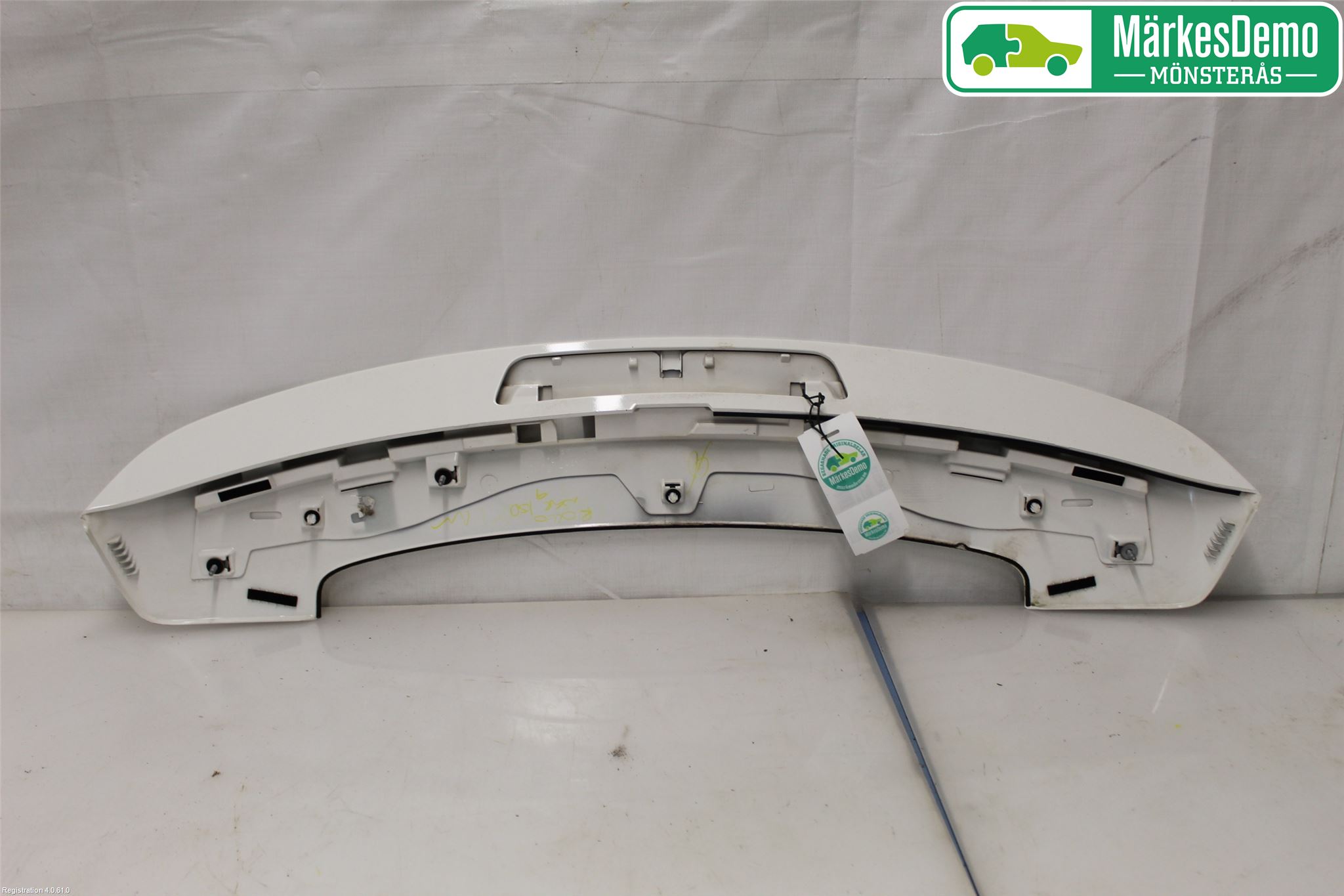 Toyota AVENSIS 09-15 Spoiler Baklucka