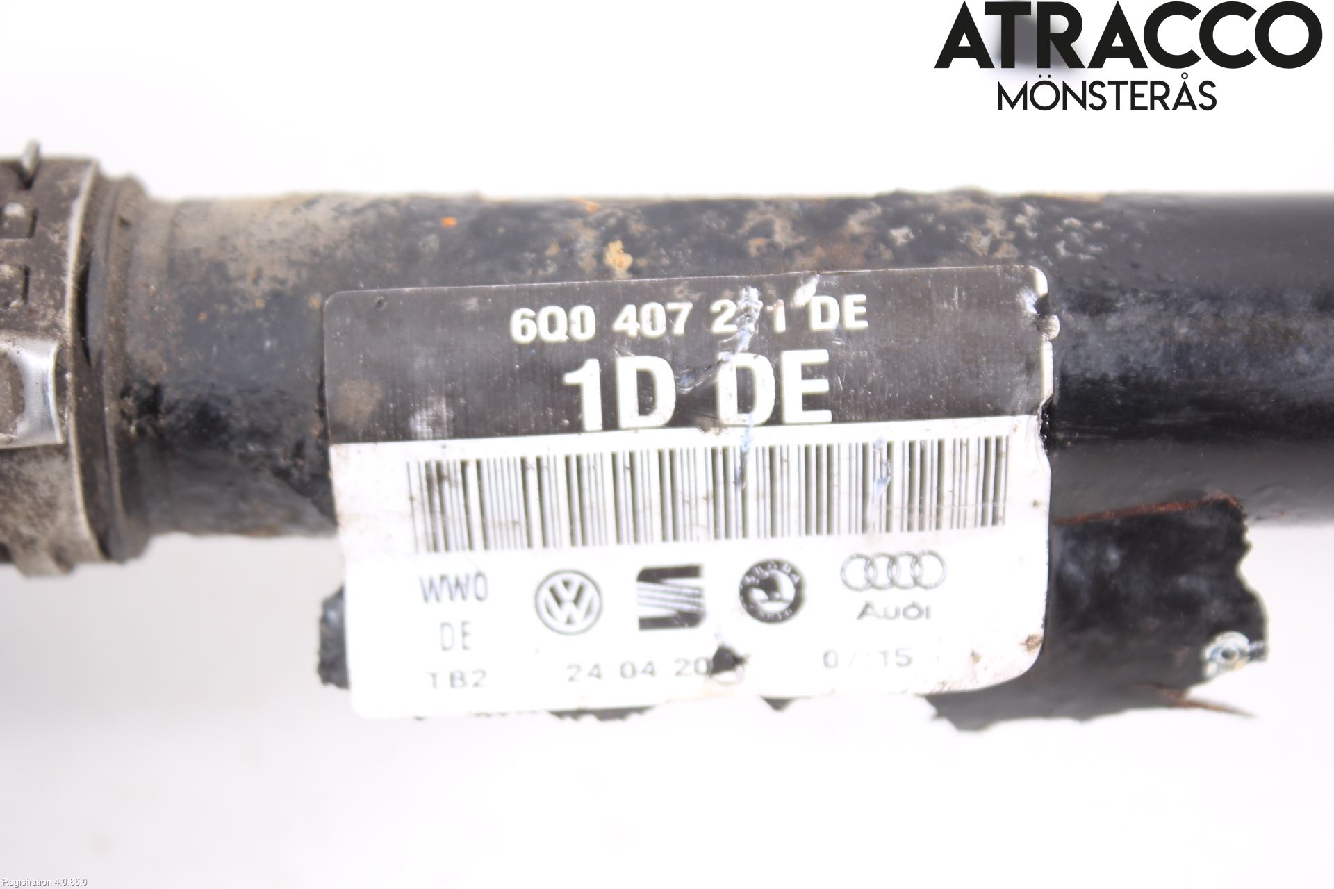 Volkswagen VW POLO 05-09 Drivaxel Fram Vänster