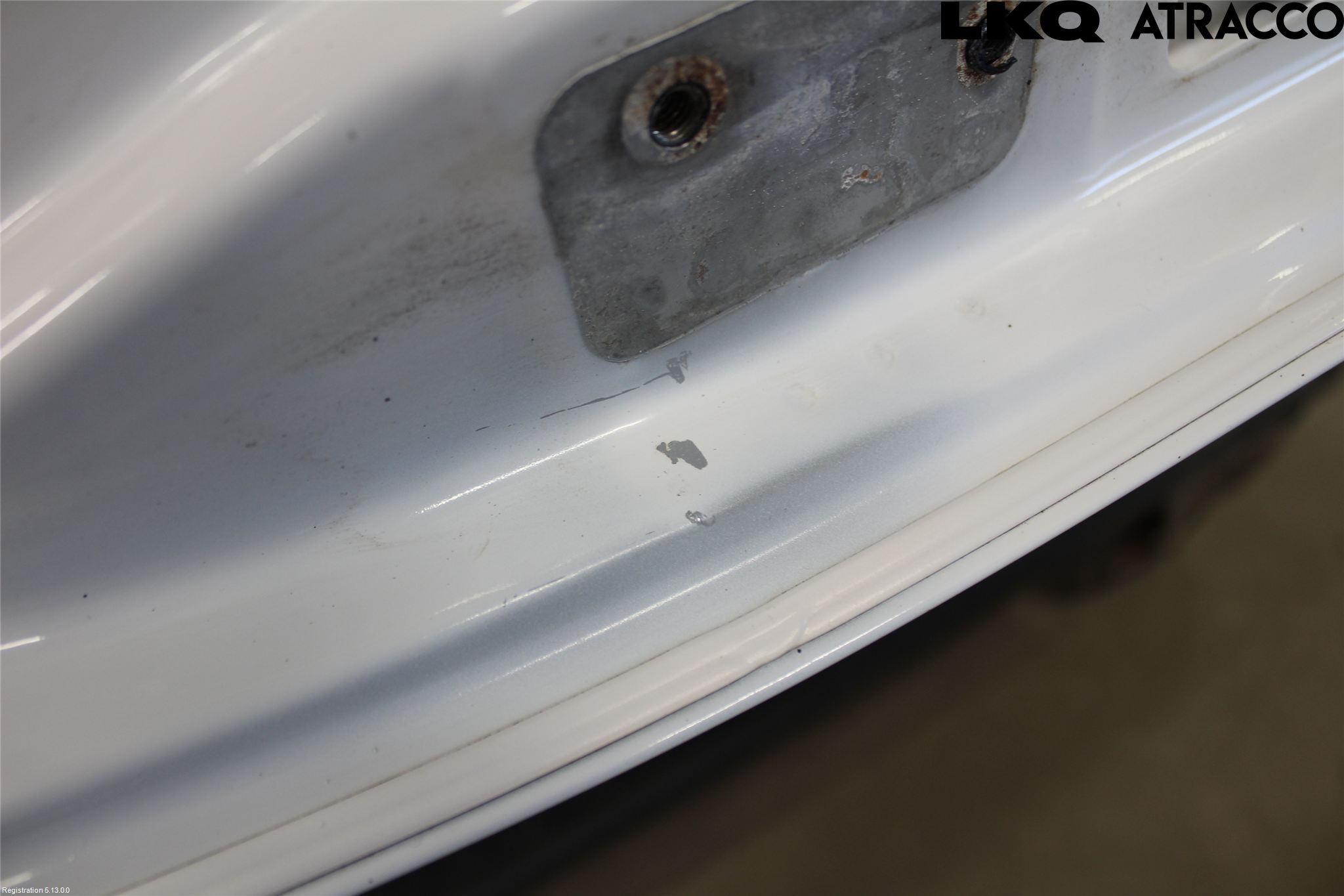 Volkswagen VW CADDY      04-10 Dörr Fram Vänster