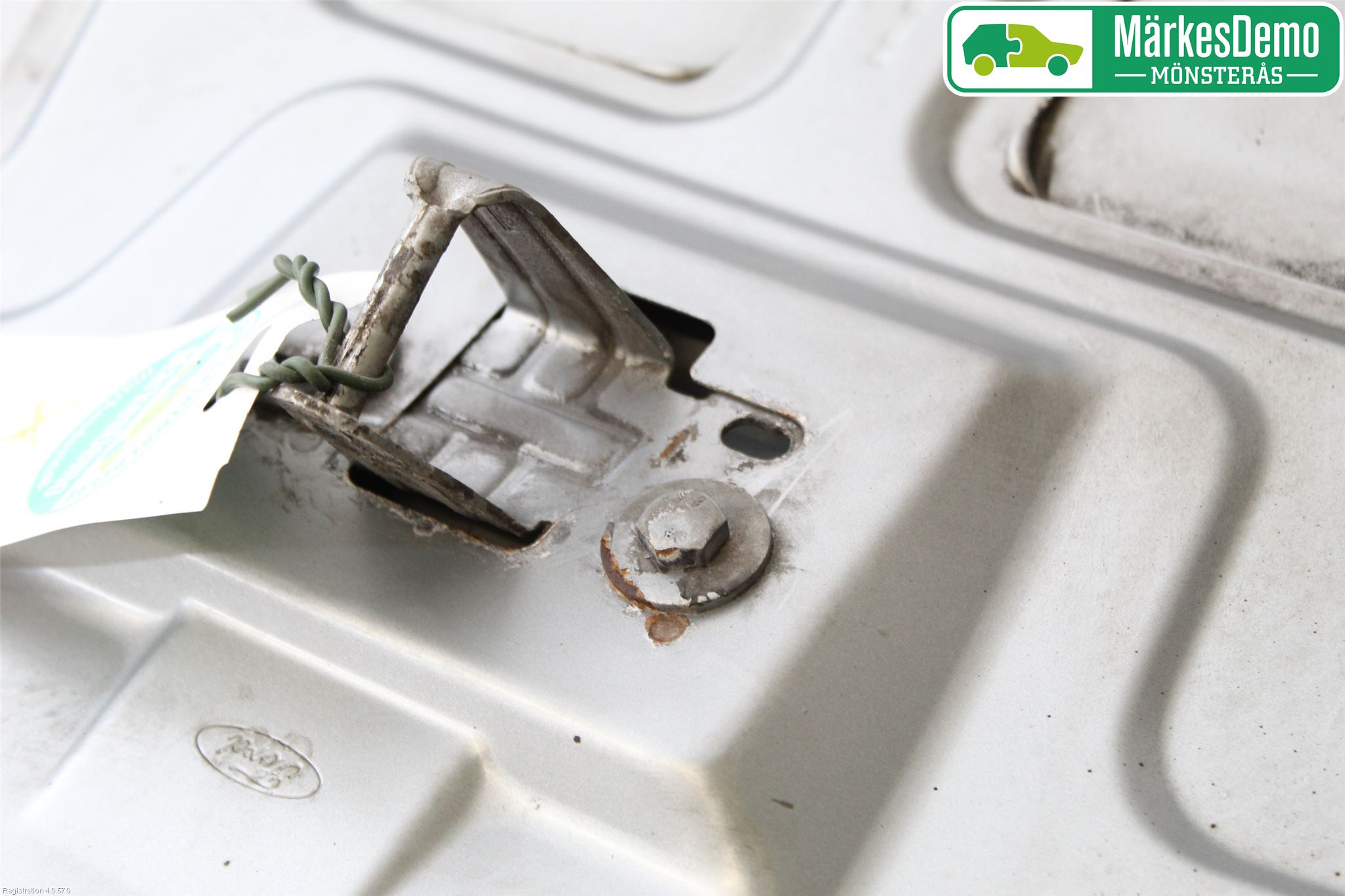 Ford FOCUS     04-07 Huv Fram