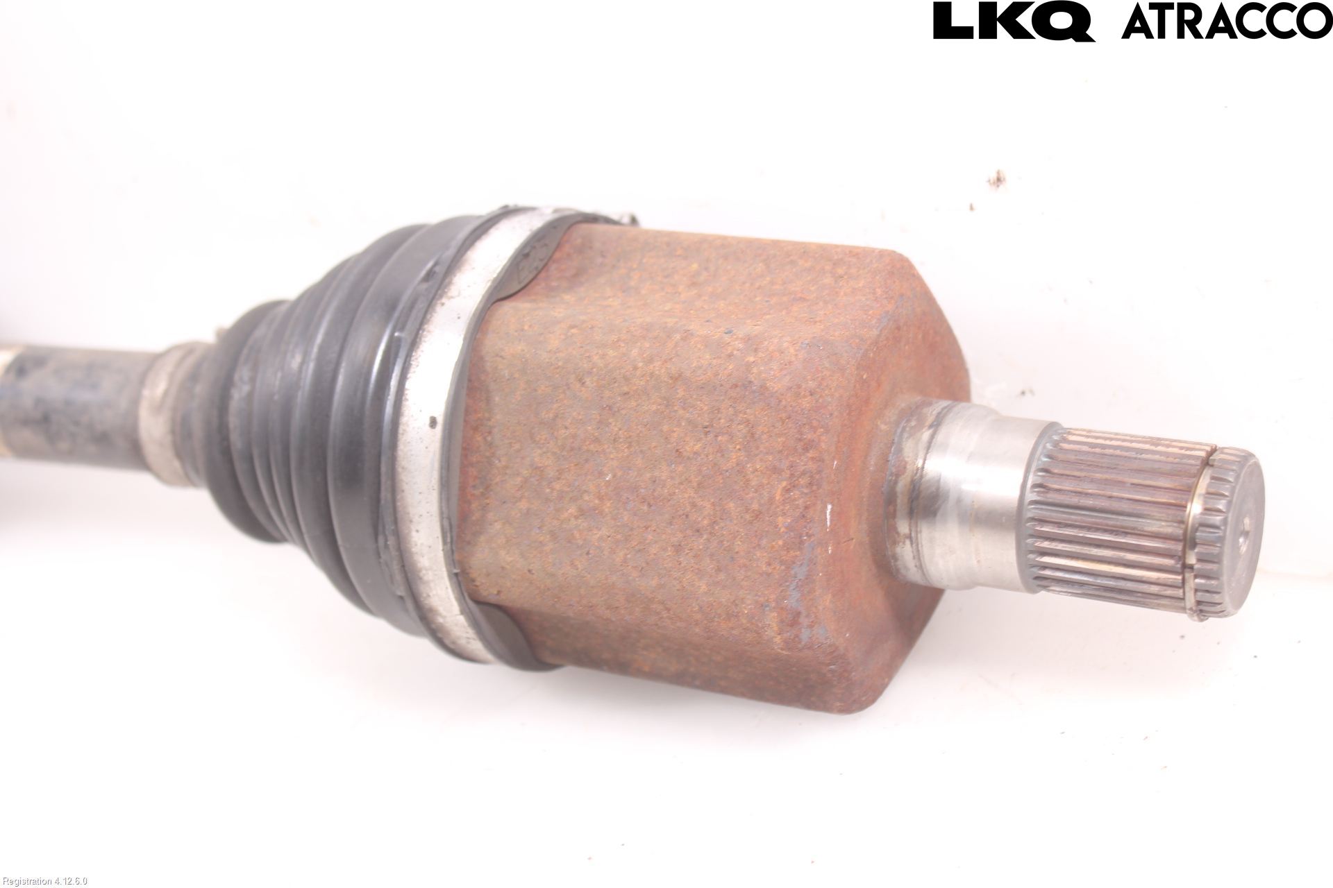 Volvo V70 14-16 Drivaxel Fram Vänster