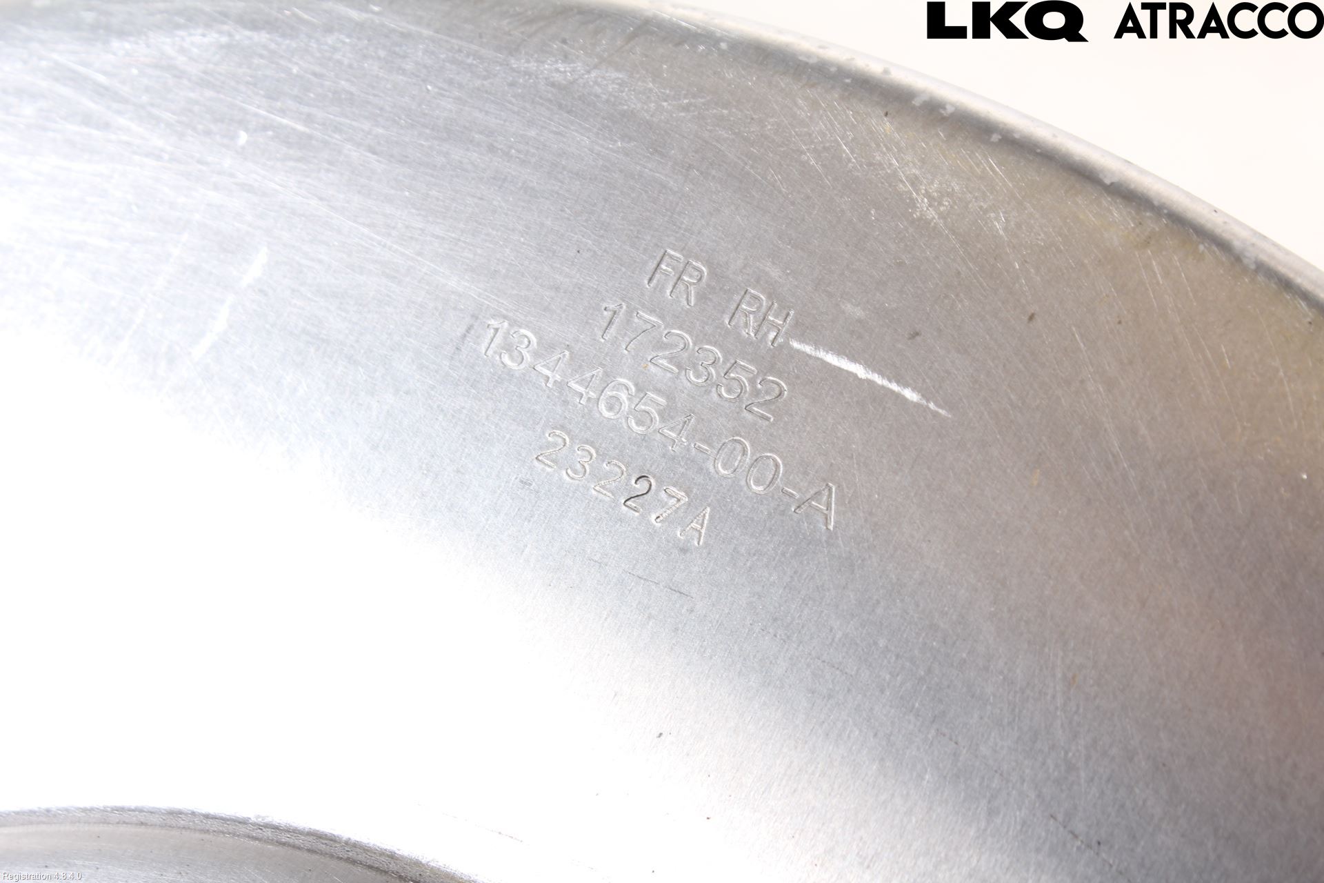 Tesla MODEL Y 21- Bromssköld Fram