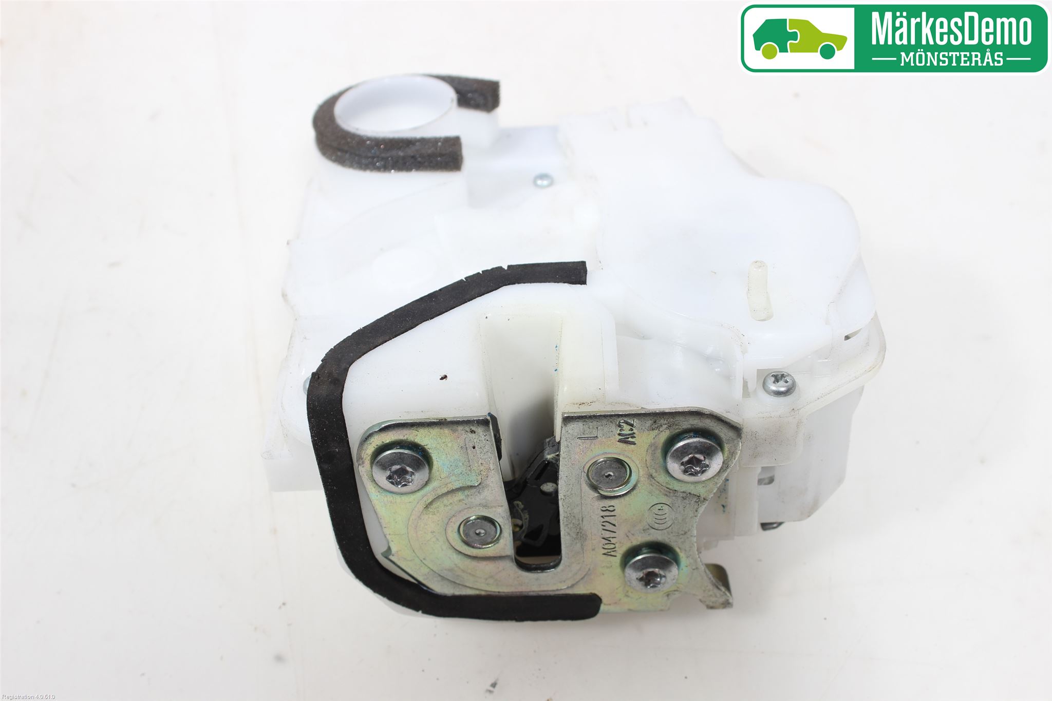 Mitsubishi OUTLANDER 13-21 Låskista-Dörrlås