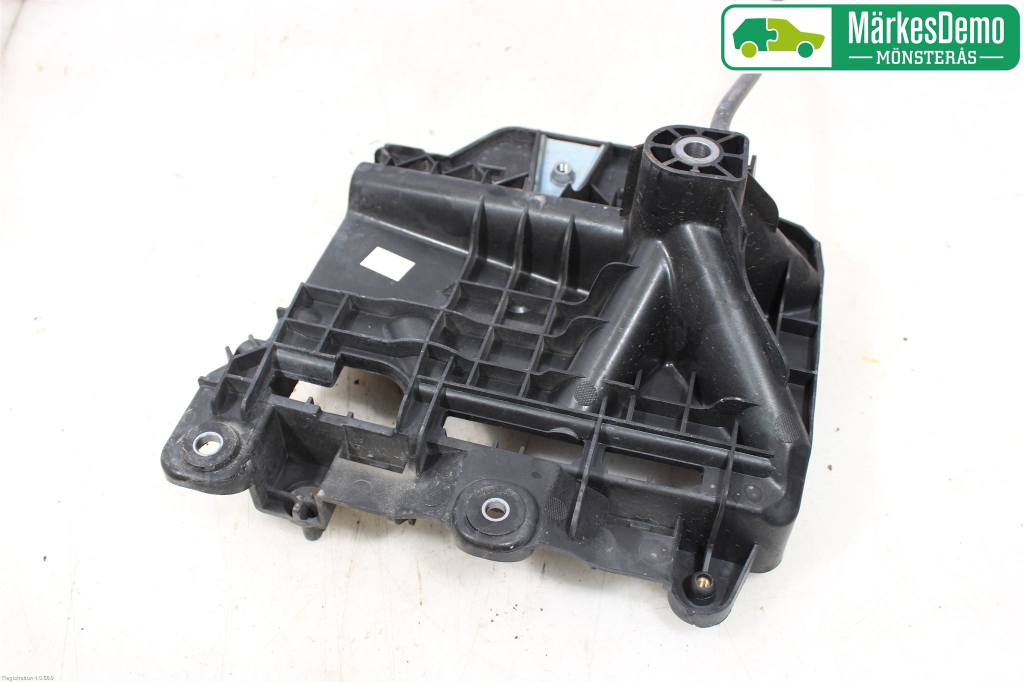 Skoda FABIA 15-21 Batterilåda-Fäste-Hållare