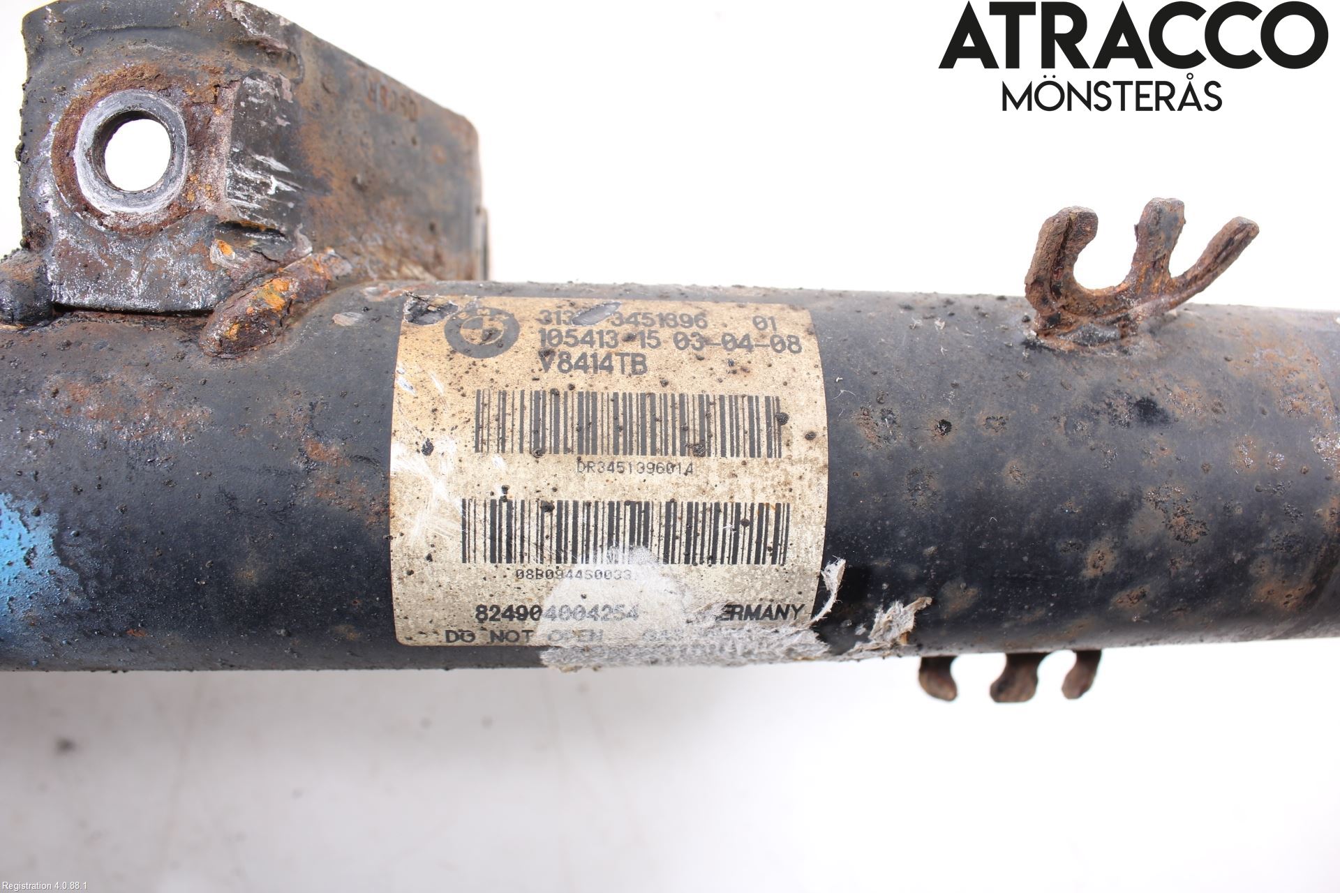 BMW X3 E83     03-10 Fjäderben Fram Höger