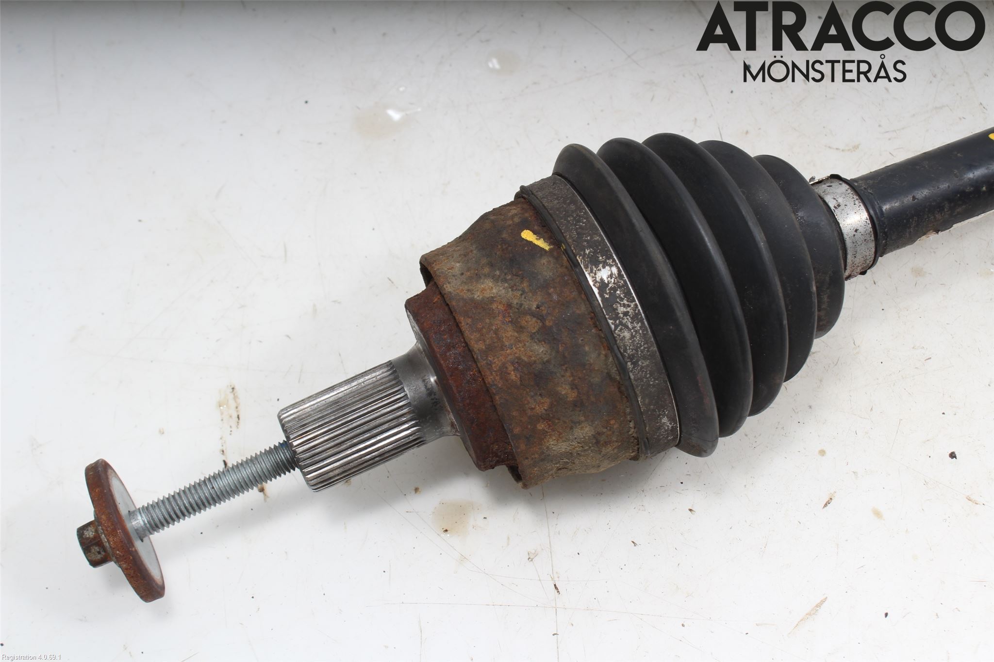 Volvo V40 12-19 Drivaxel Fram Vänster