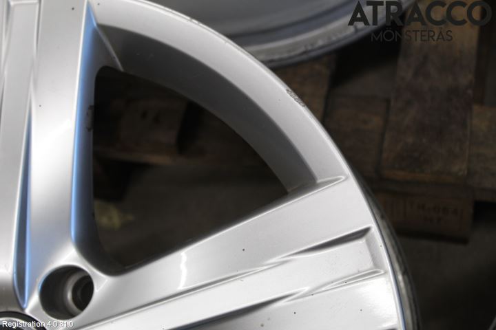 Volkswagen VW PASSAT 11-14 Fälgsats Aluminium