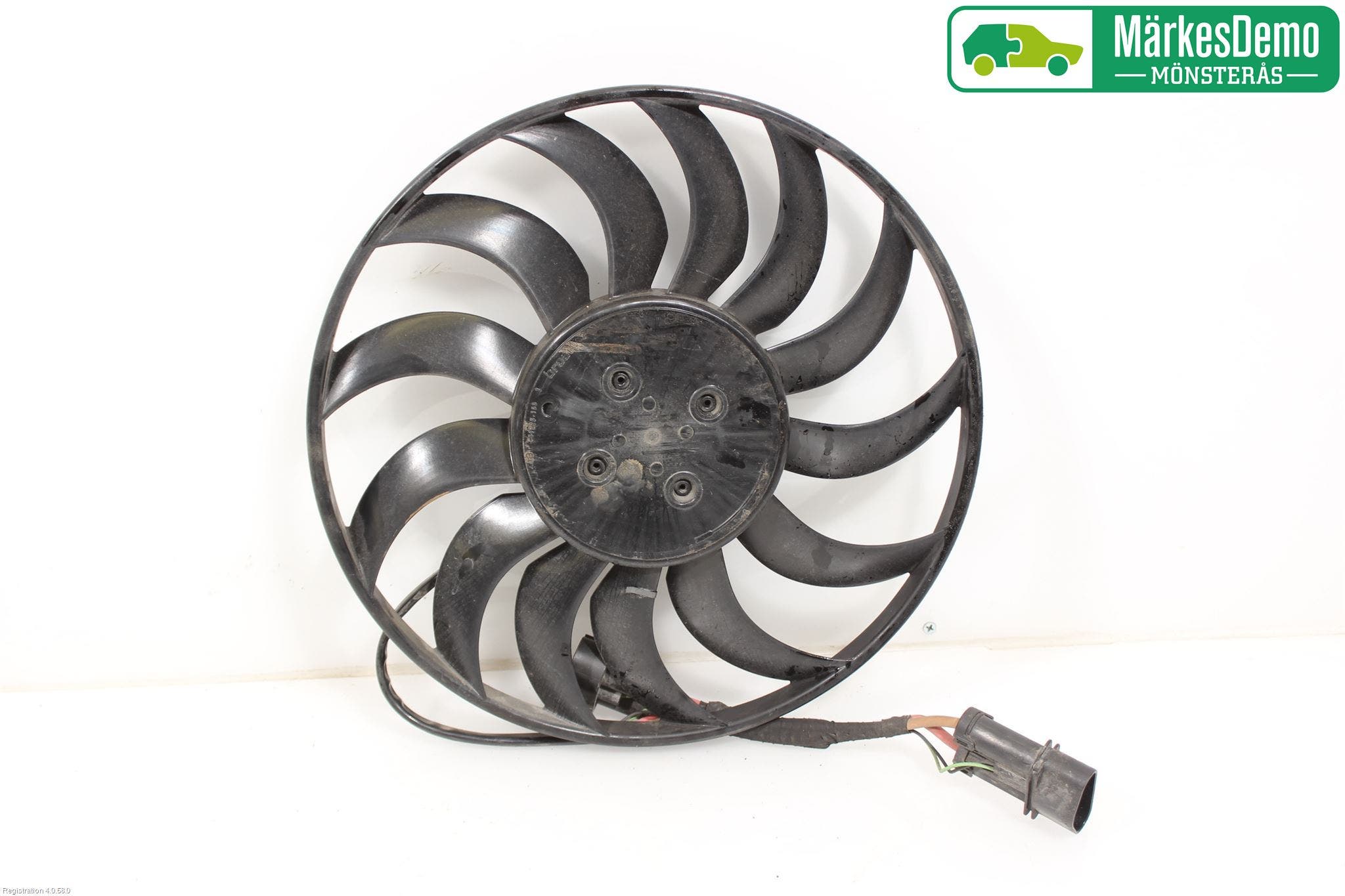 Volkswagen VW PASSAT 15-19 Kylfläkt El