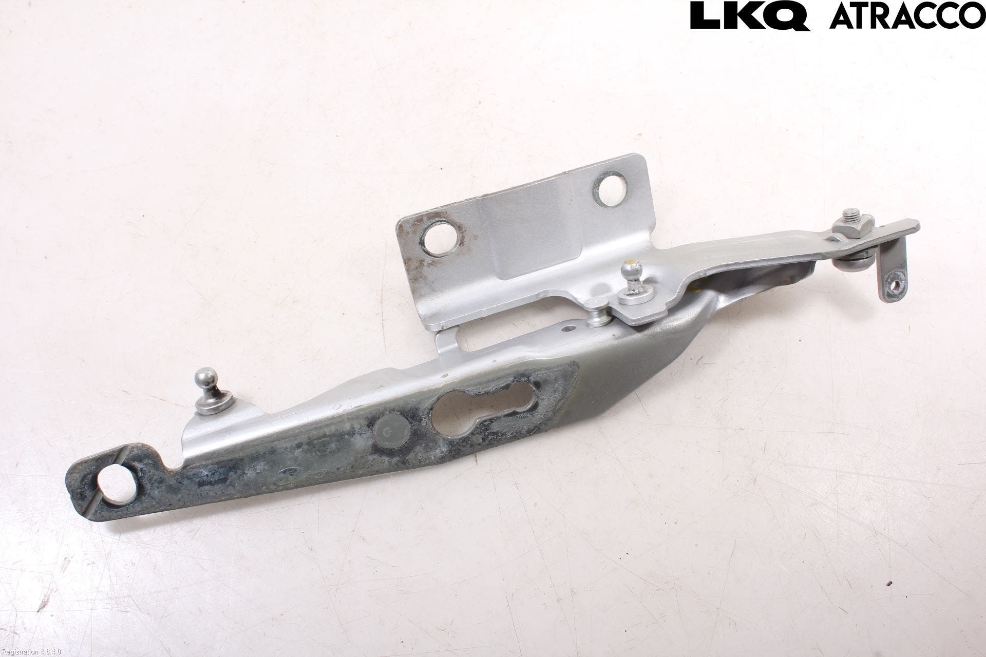 Volvo V60 14-18 Huvgångjärn