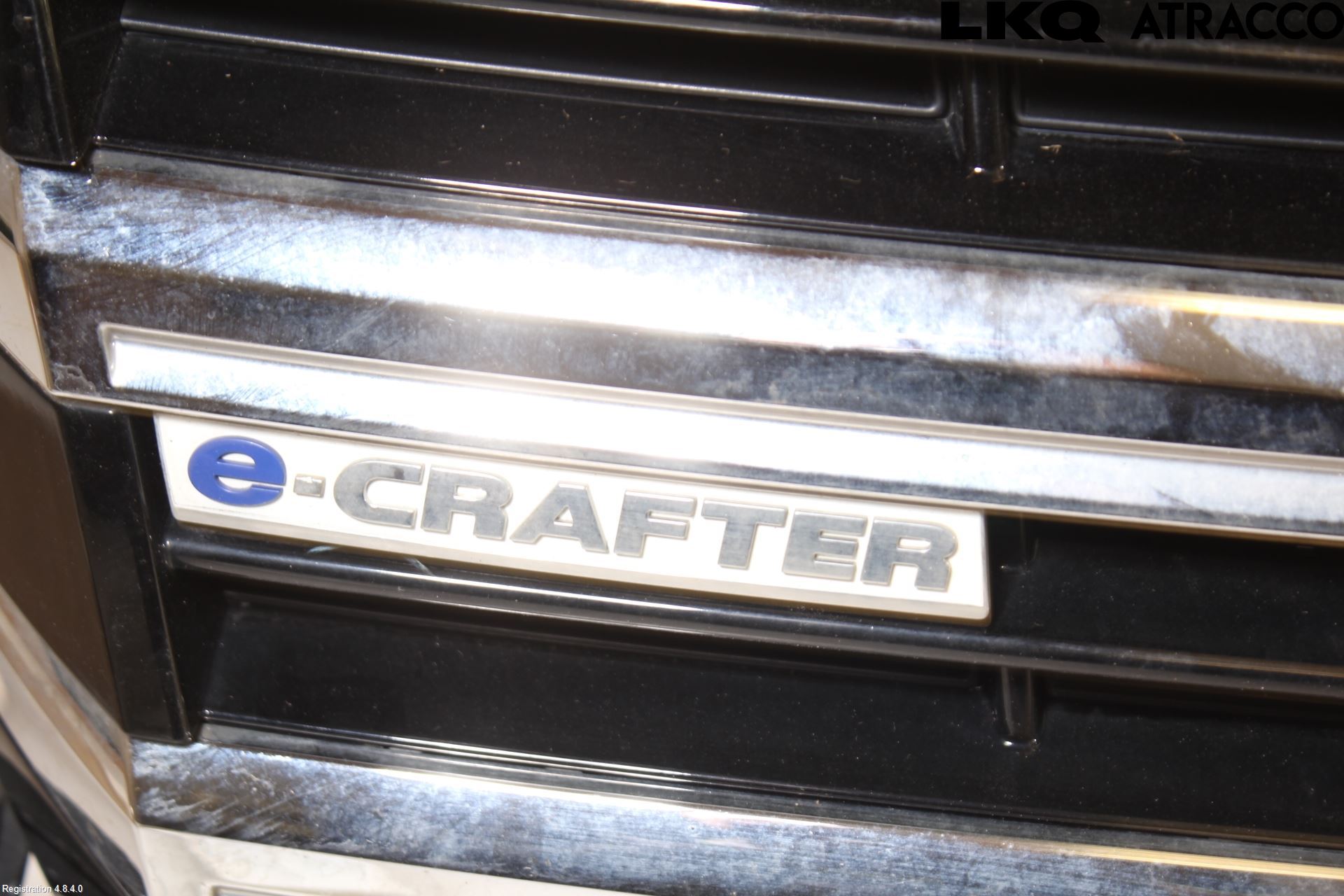 Volkswagen VW CRAFTER II / E-CRAFTER 17- Grill Komp
