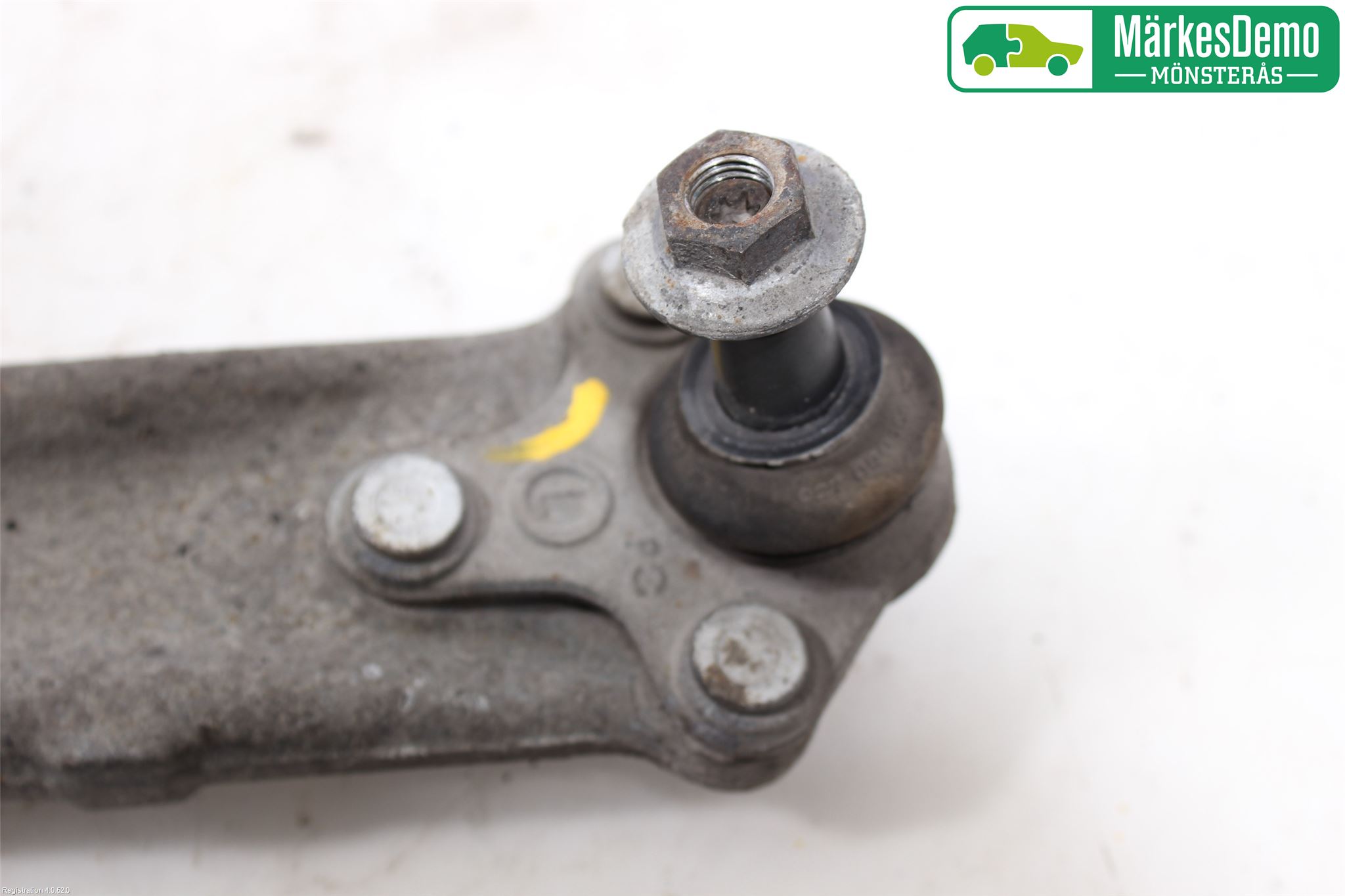 Volkswagen VW PASSAT 05-11 Bärarm Fram Undre Vä