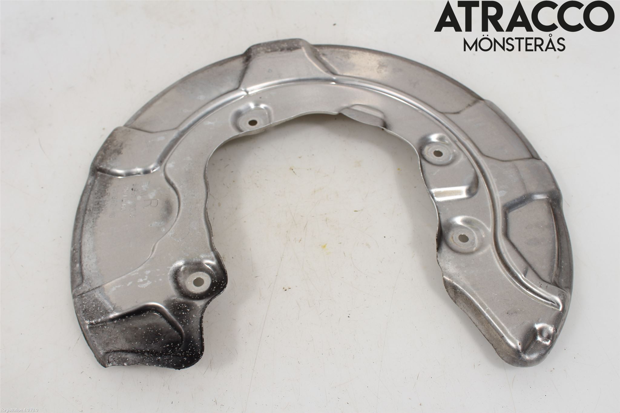 BMW 5 G30/G31/F90 17-23 Bromssköld Bak