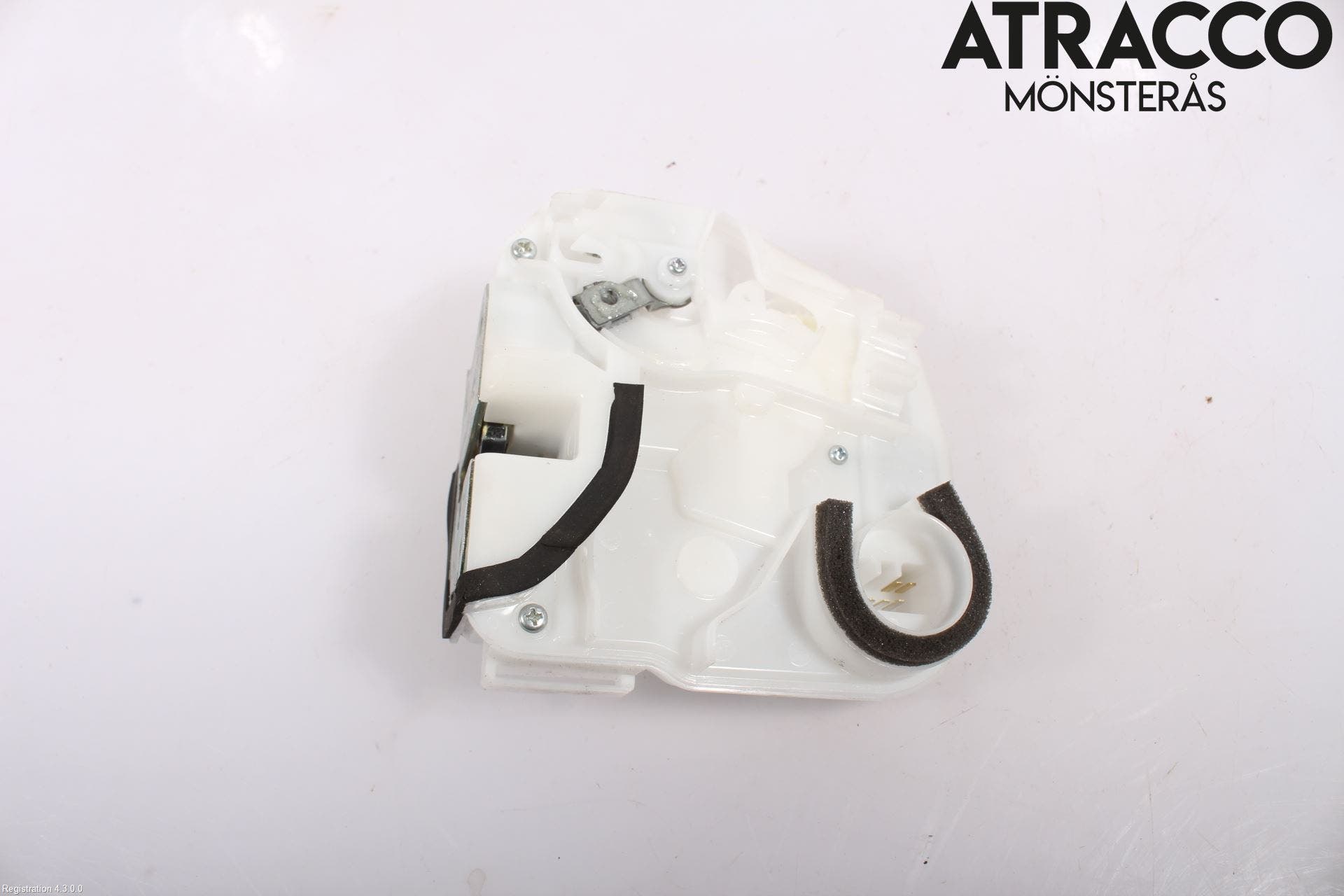 Mitsubishi ECLIPS CROSS Låskista-Dörrlås