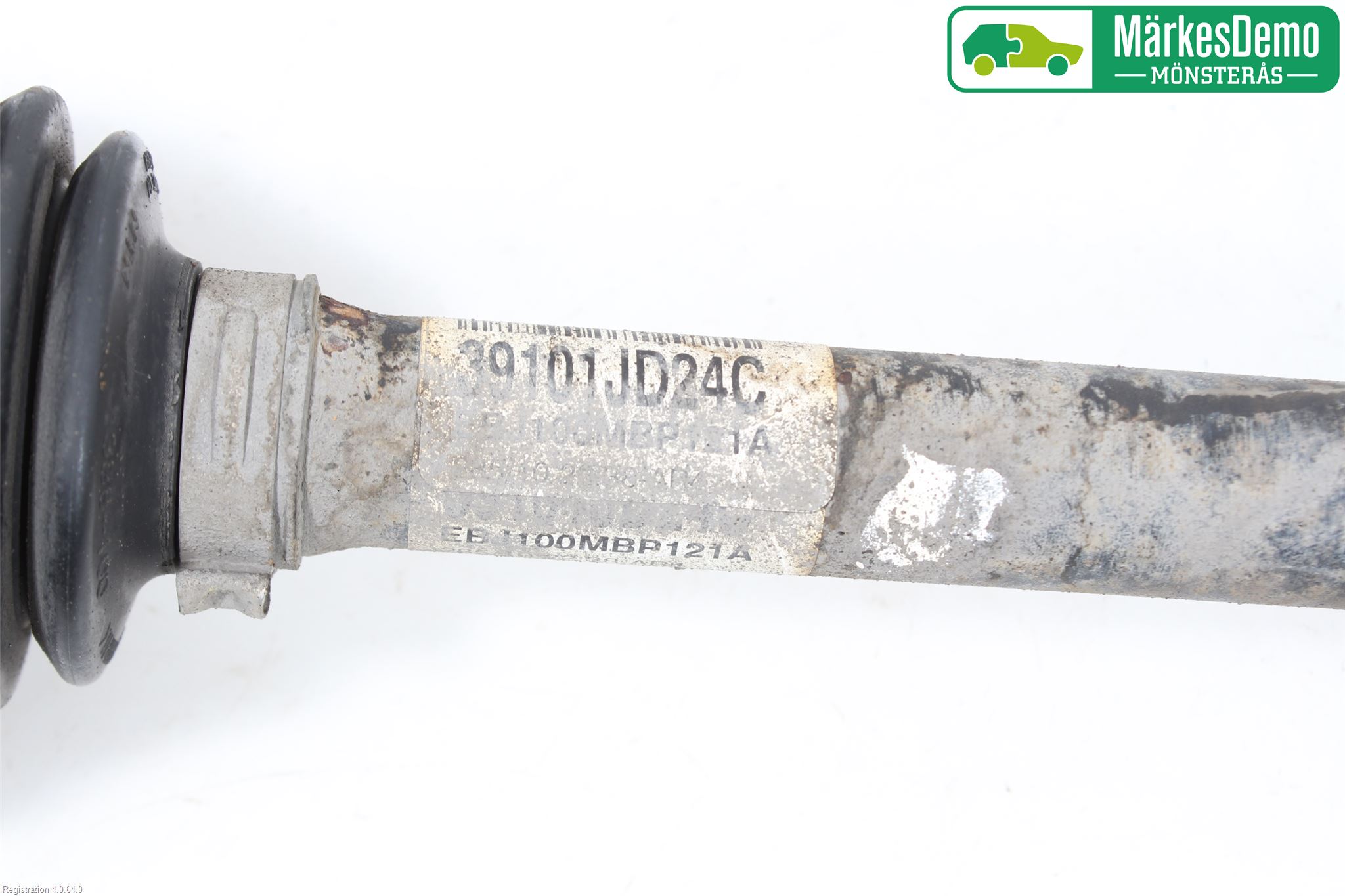 Nissan QASHQAI+2  10-14 Drivaxel Fram Vänster