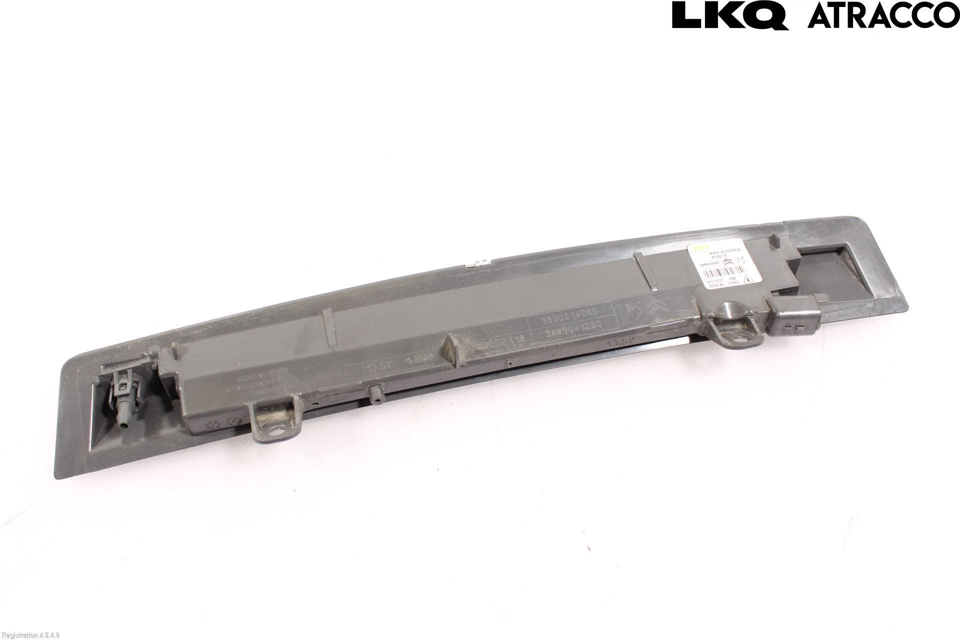 Peugeot 208/E-208 20- Bromsljus Bakruta