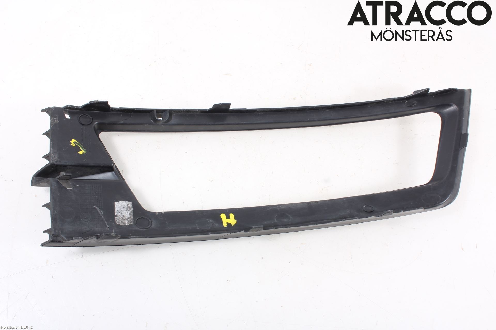 Skoda RAPID Dimljussarg Fram