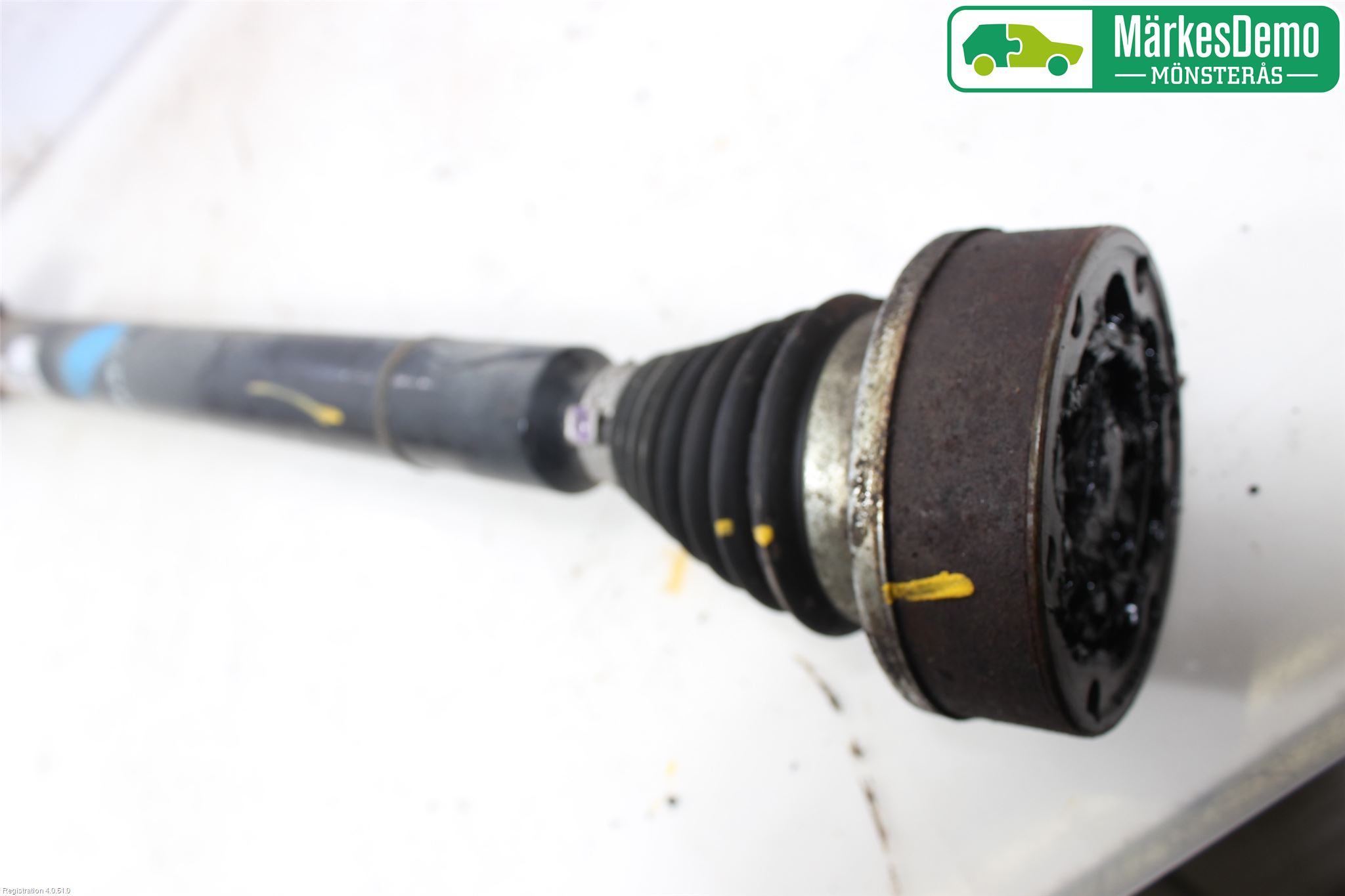 Volkswagen VW GOLF VI 09-13 Drivaxel Fram Höger