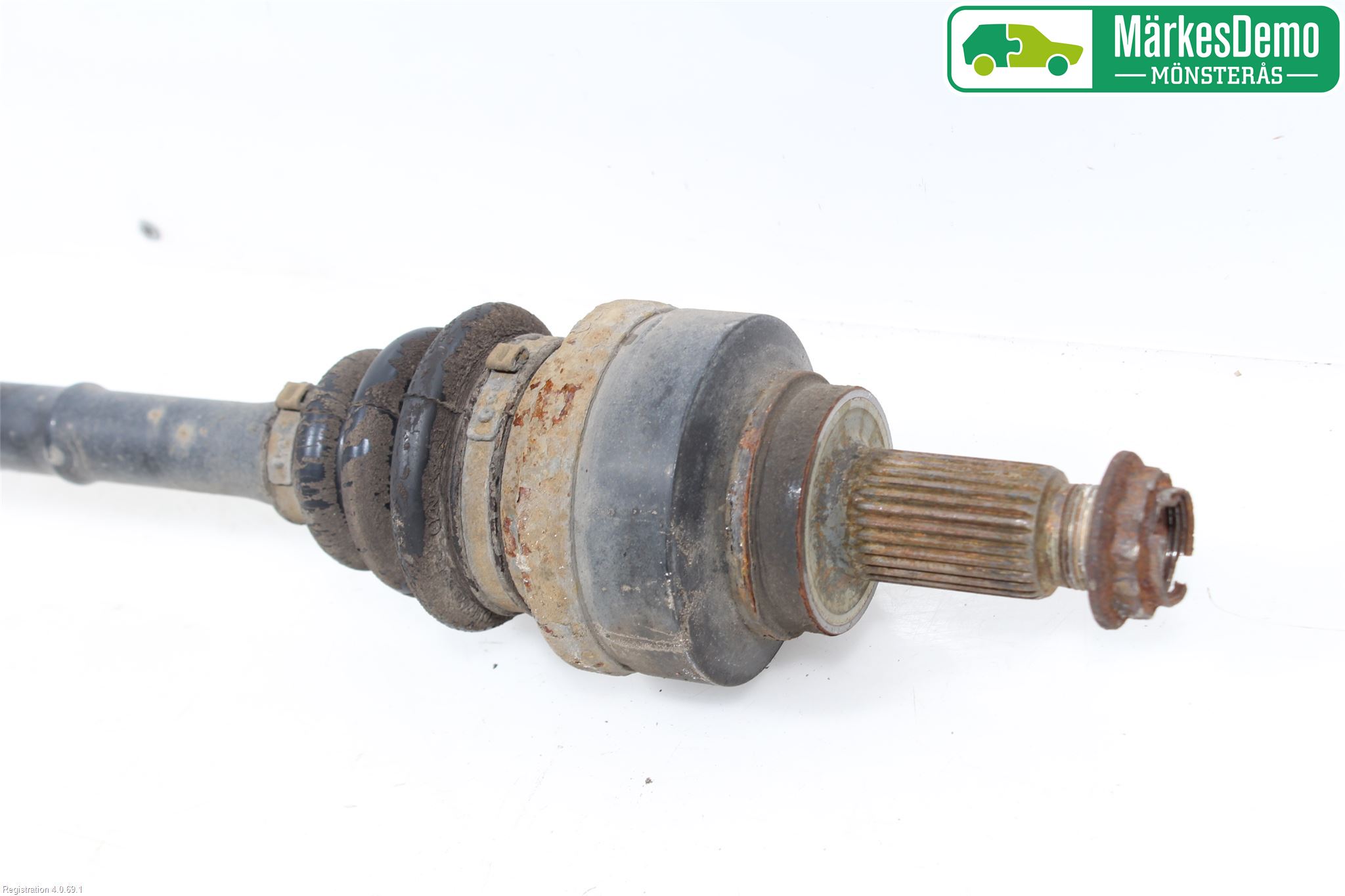 BMW 3 F30/F31/F80 12-19 Drivaxel Bak Vänster