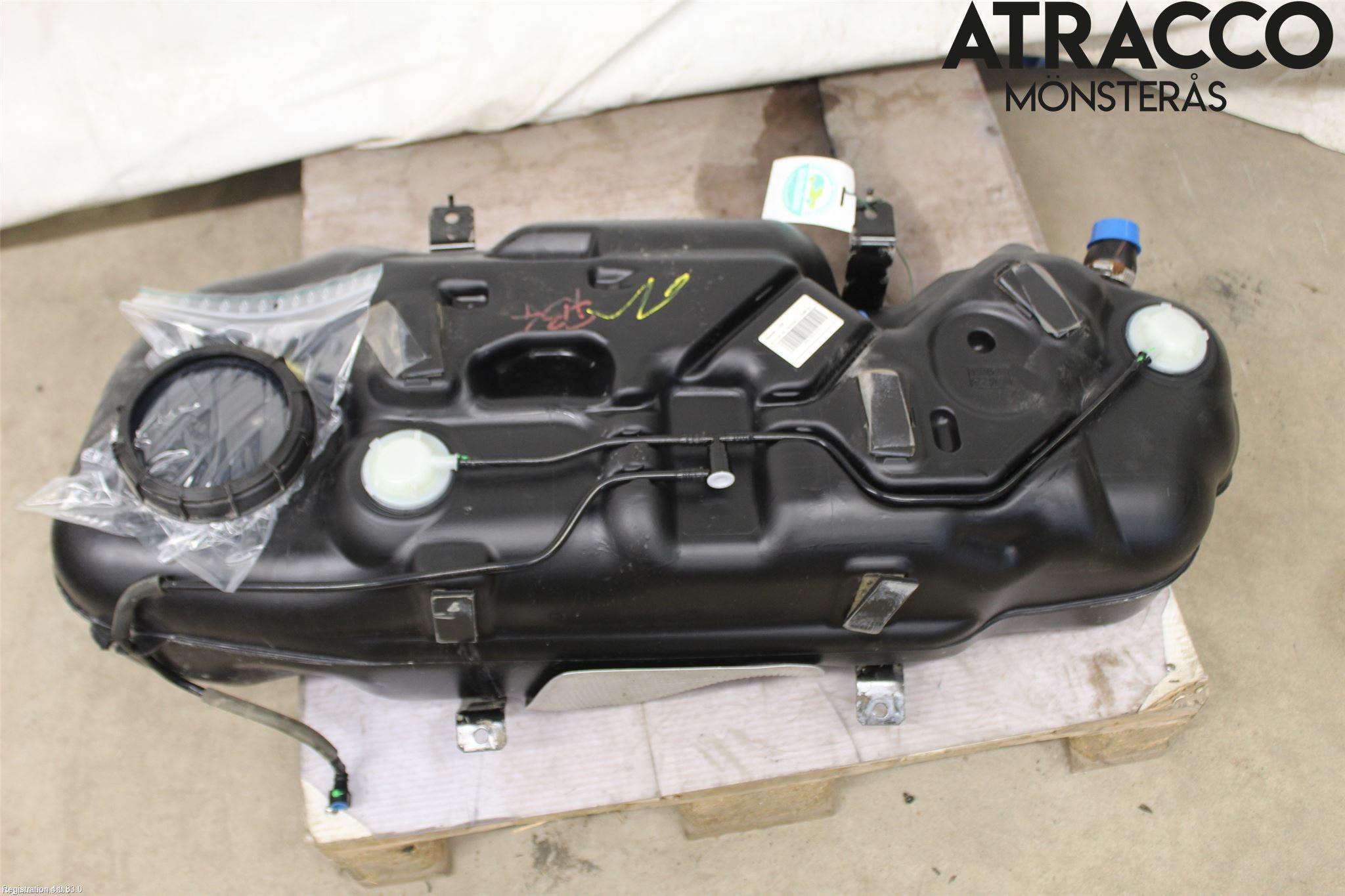 Suzuki SX4 S-CROSS 14-21 Bränsletank Insprutning