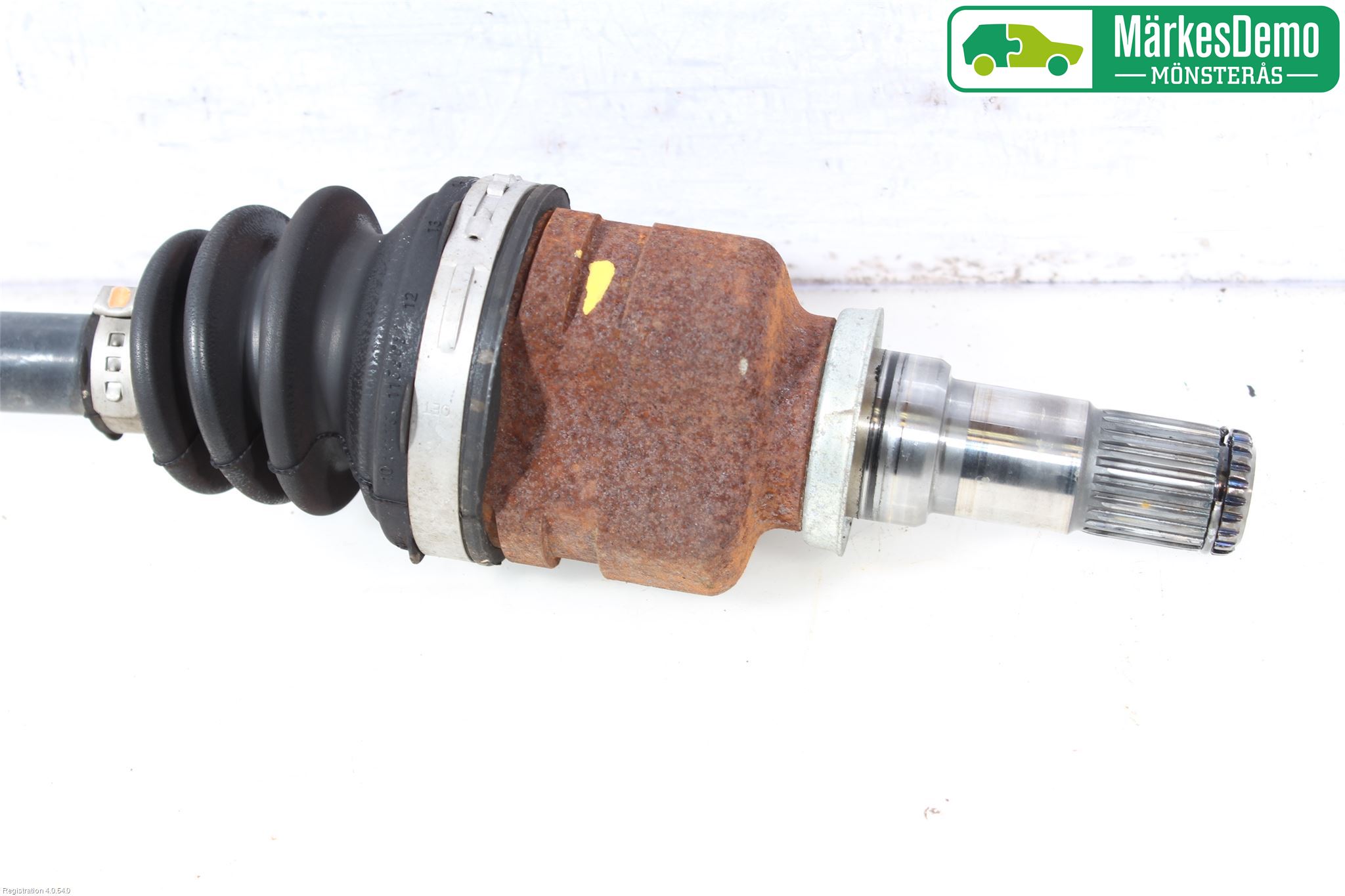 Toyota YARIS XP130 12-14 Drivaxel Fram Vänster