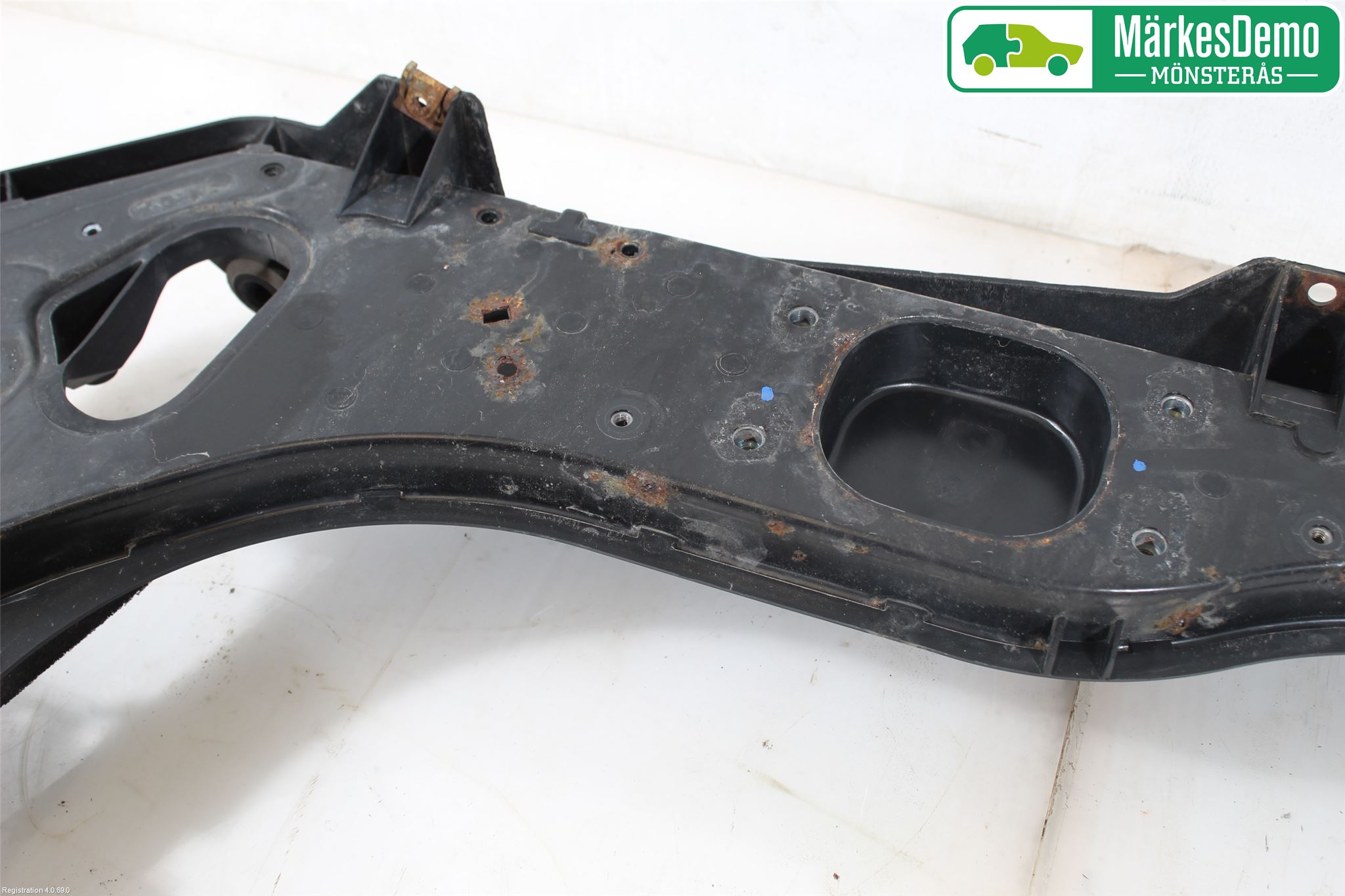 Audi A6/S6     05-11 Front Huvlåsplåt-Balk