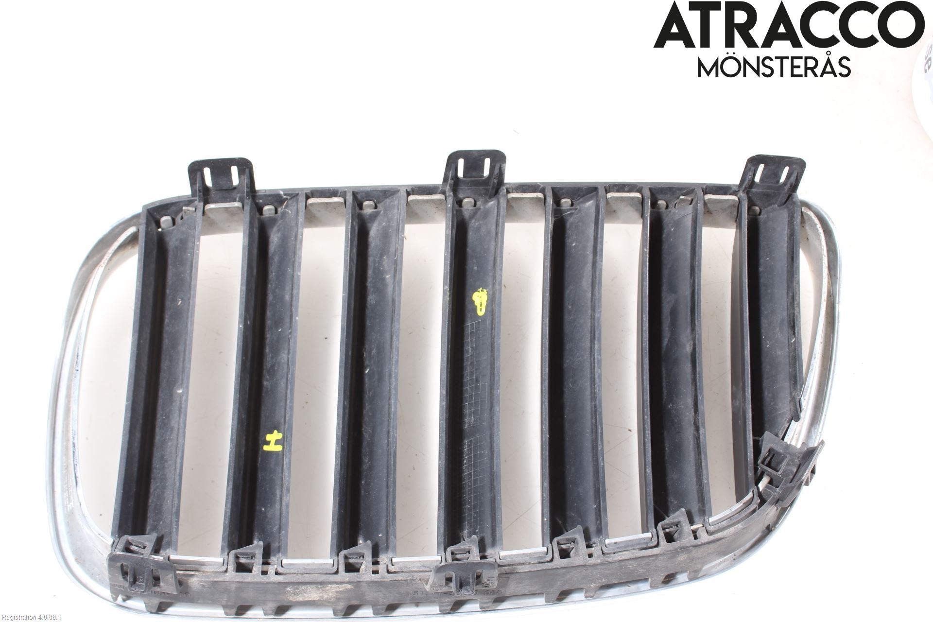 BMW X3 E83     03-10 Grilldel Höger