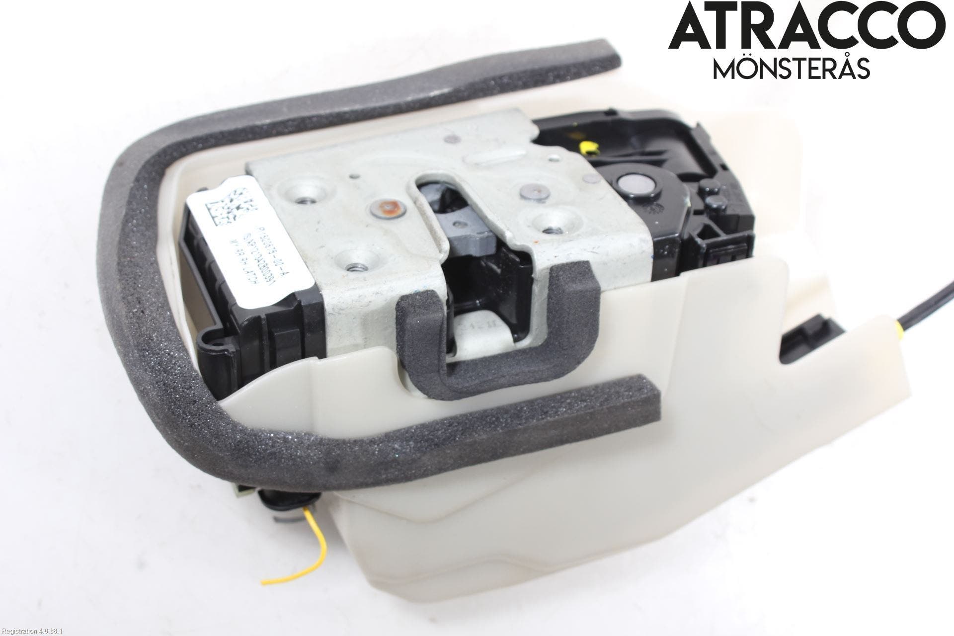 Tesla MODEL Y 21- Låskista-Dörrlås