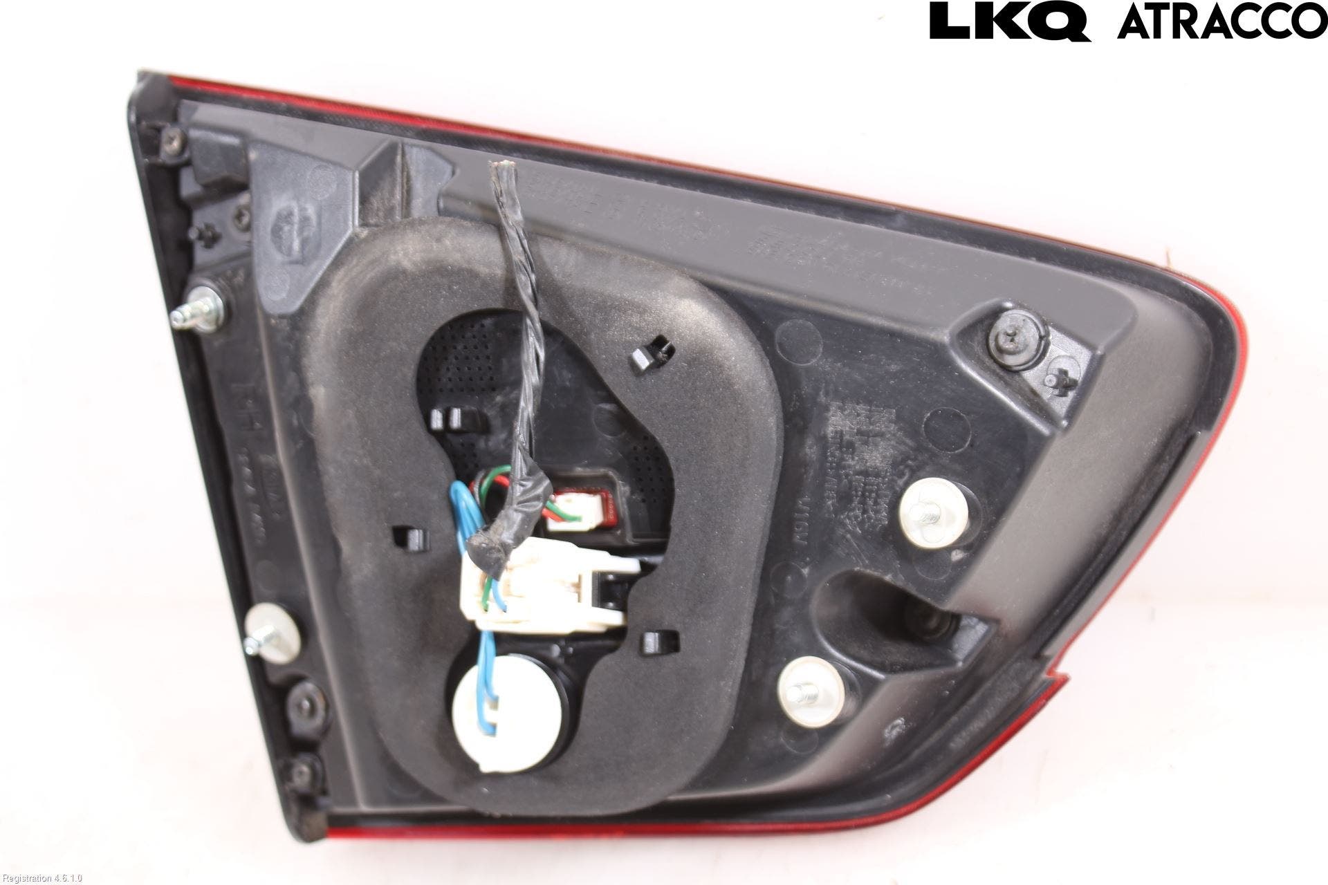 Kia CARENS III 13-19 Bakljus Lucka Hö